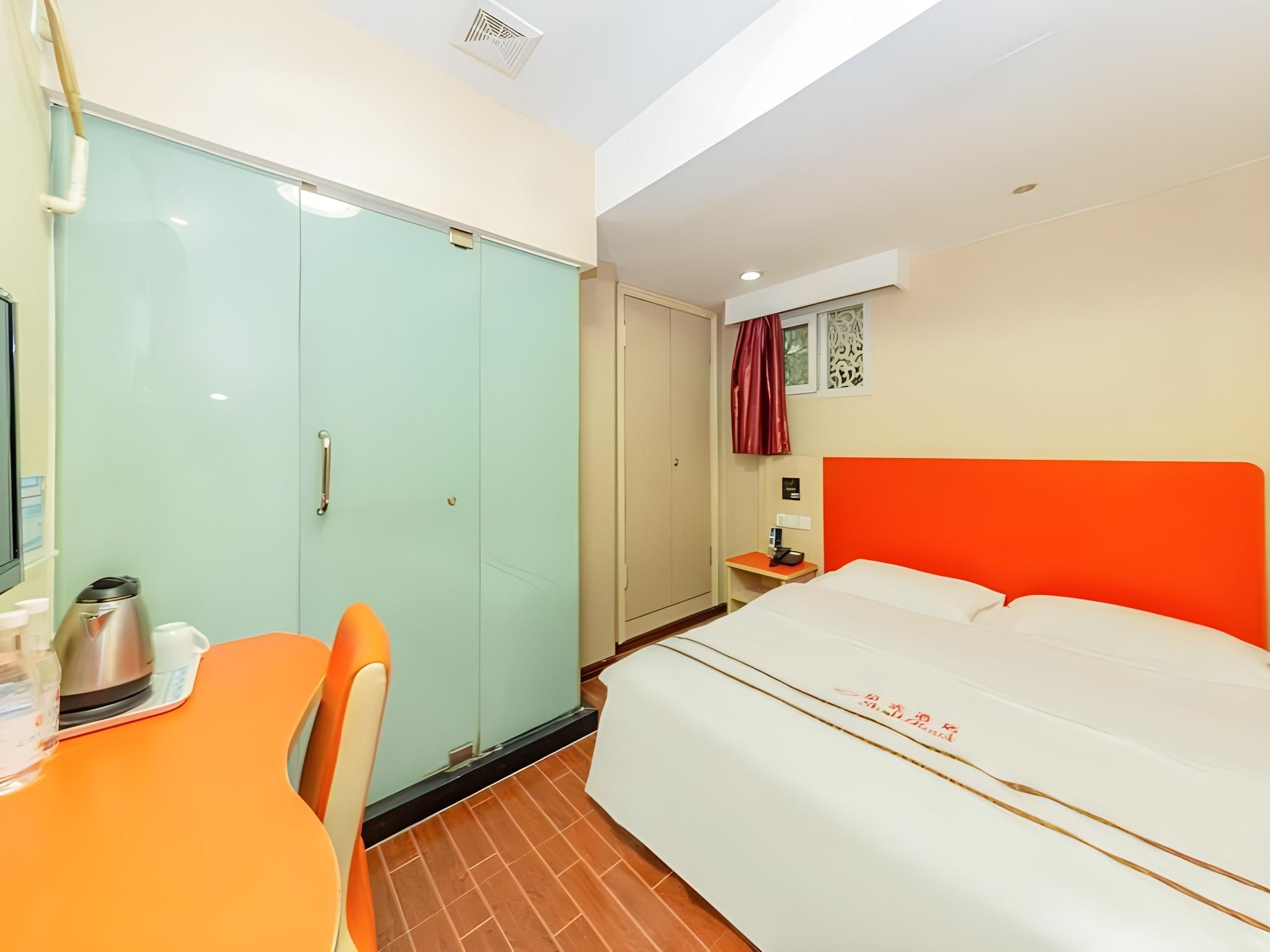 GTI - Fashion Superior 1 Bed Room, Inner Window