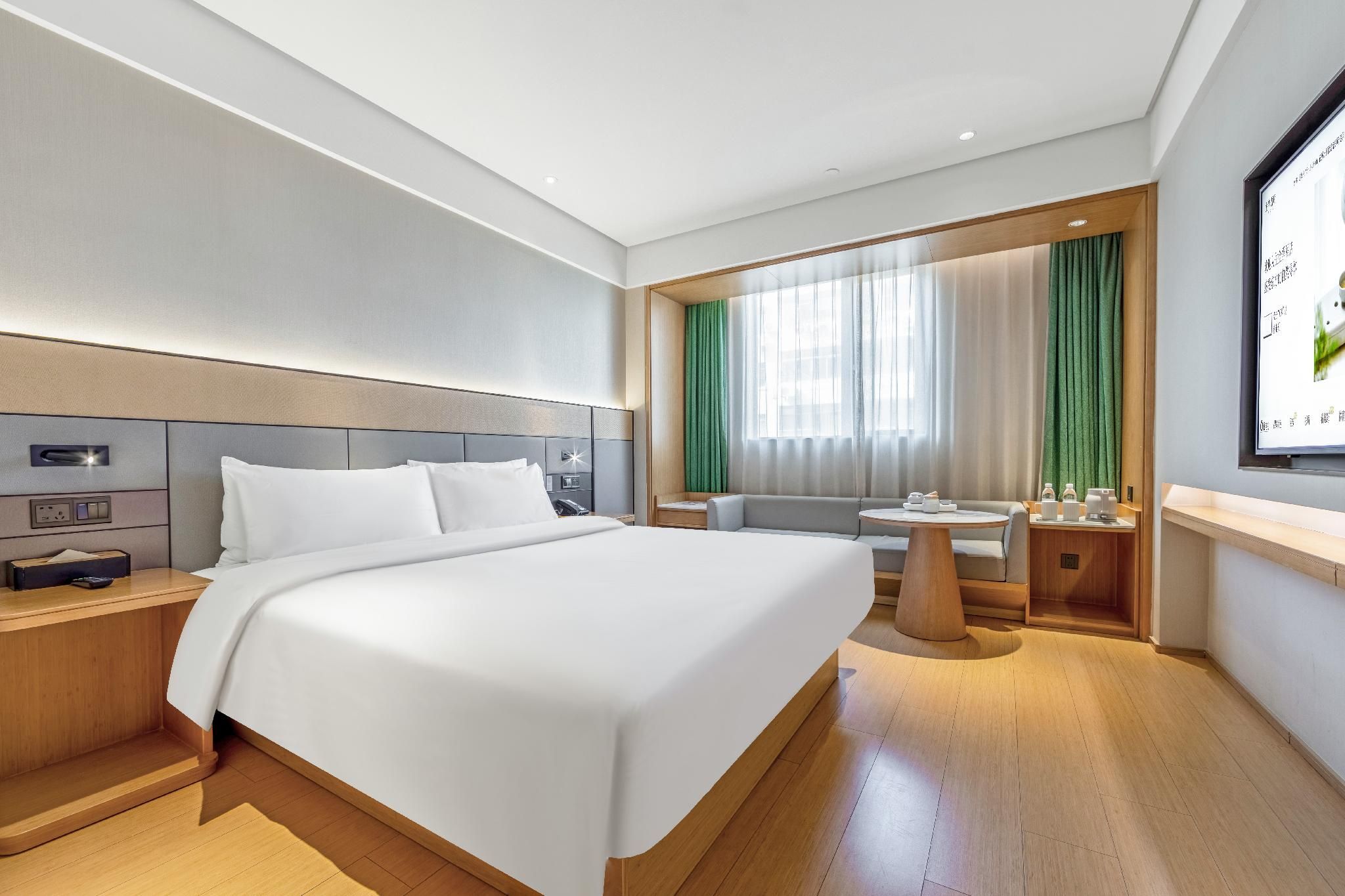 Business Queen Bed Room