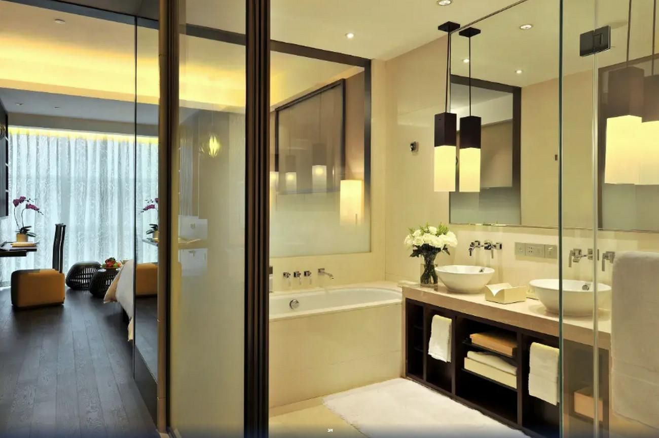 Premier King Room