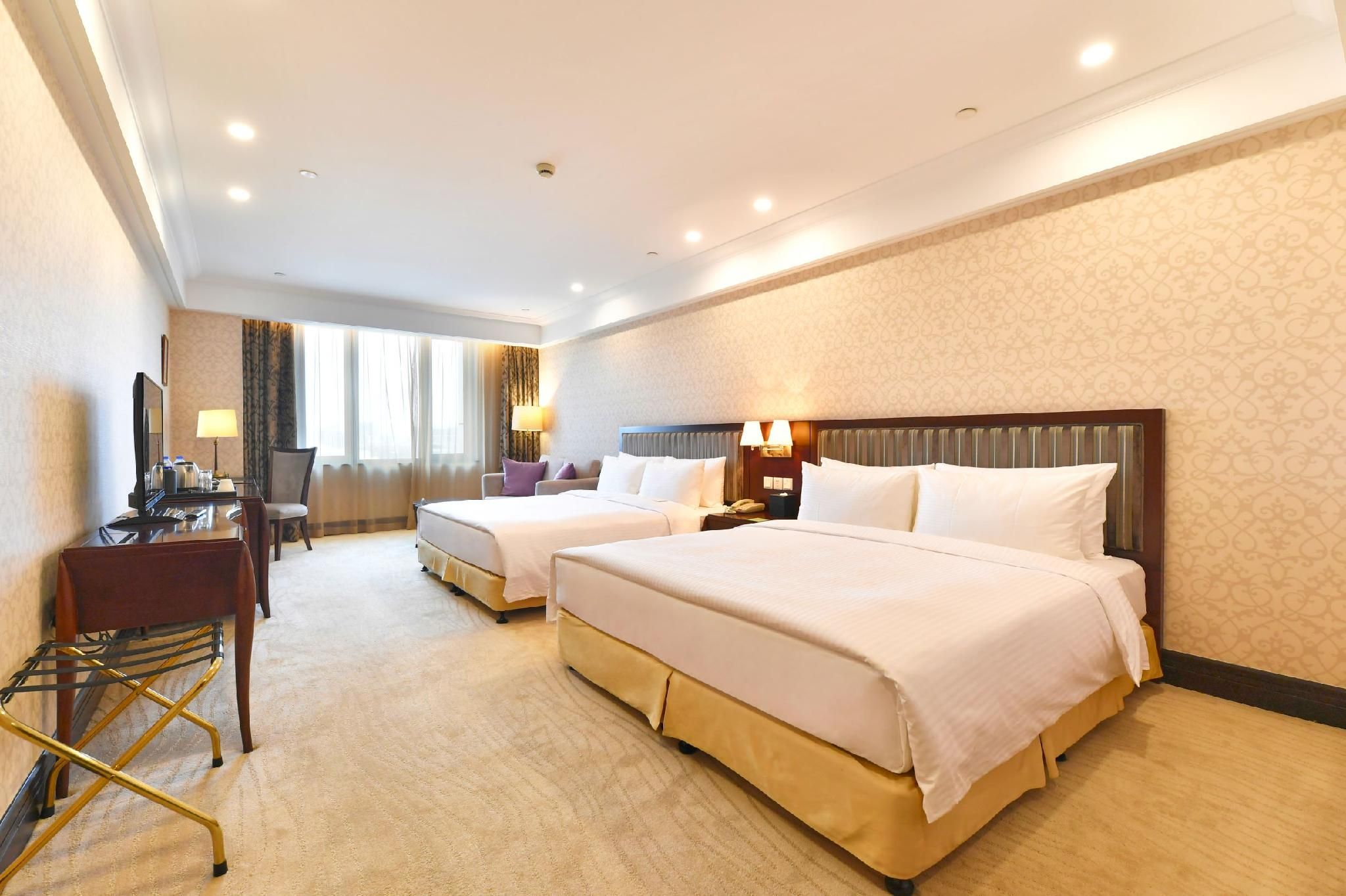 Deluxe Family Room