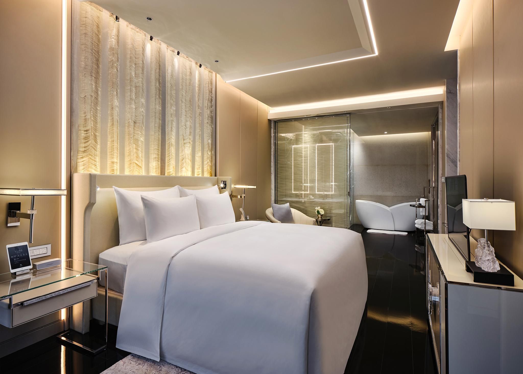 J Grand Suite