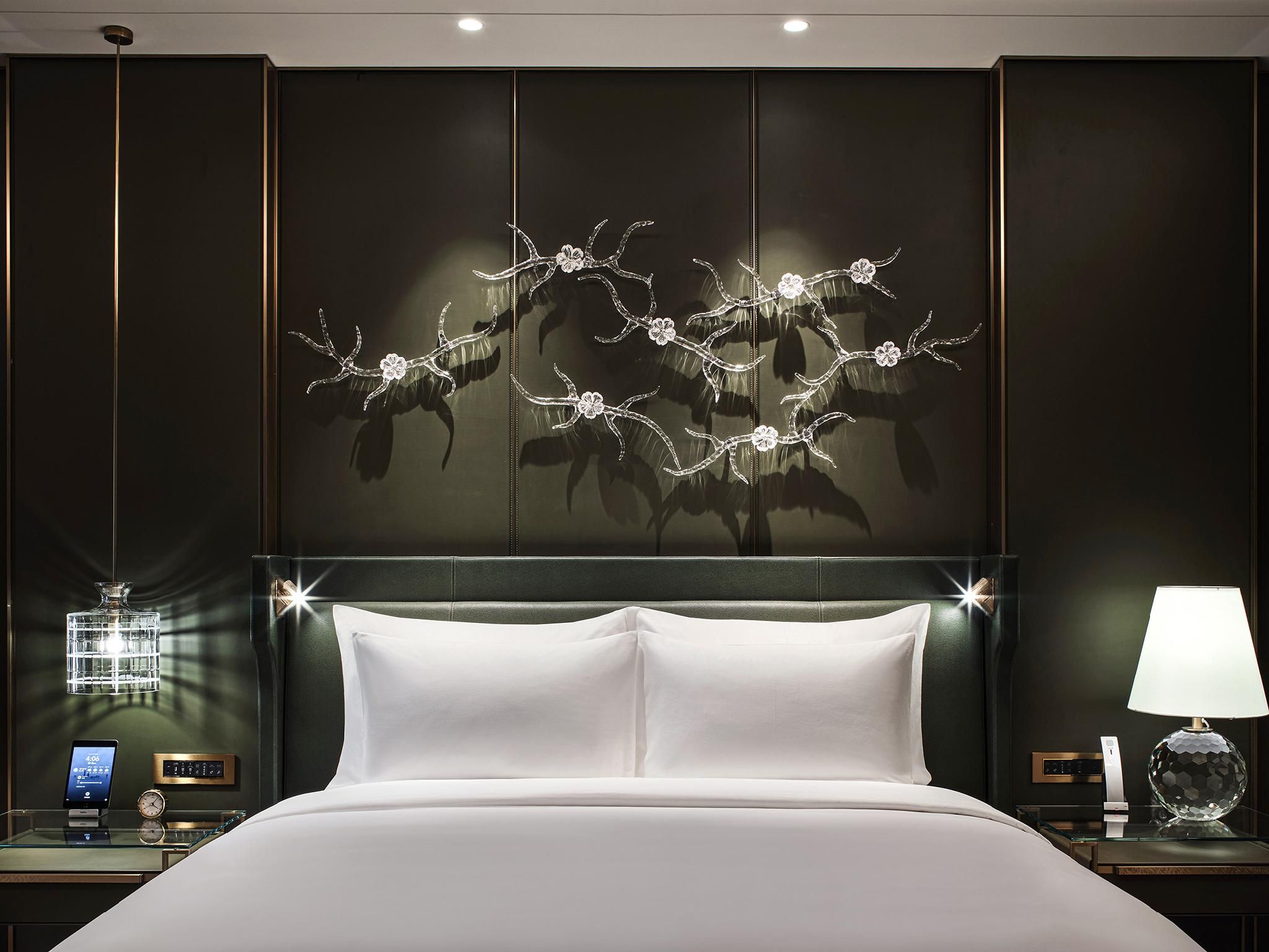 Skyline King Room