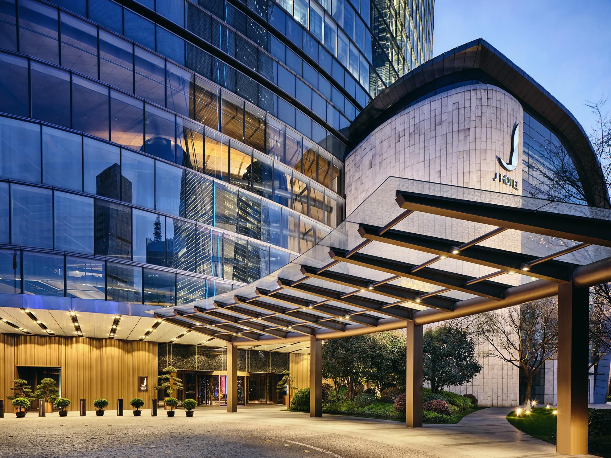 J Hotel Shanghai Tower