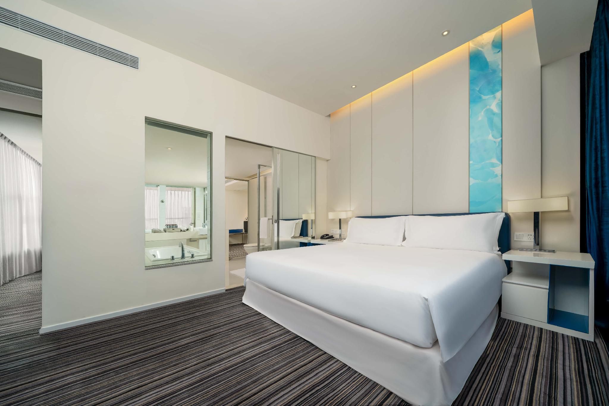 Deluxe Suite, Lounge Access, 1 King Size Bed
