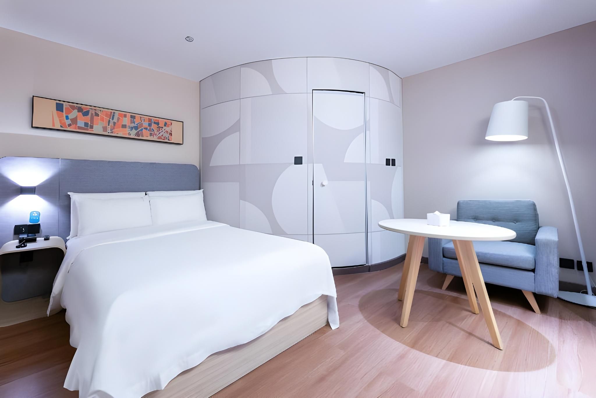 DOUBLE Double Room (no window)