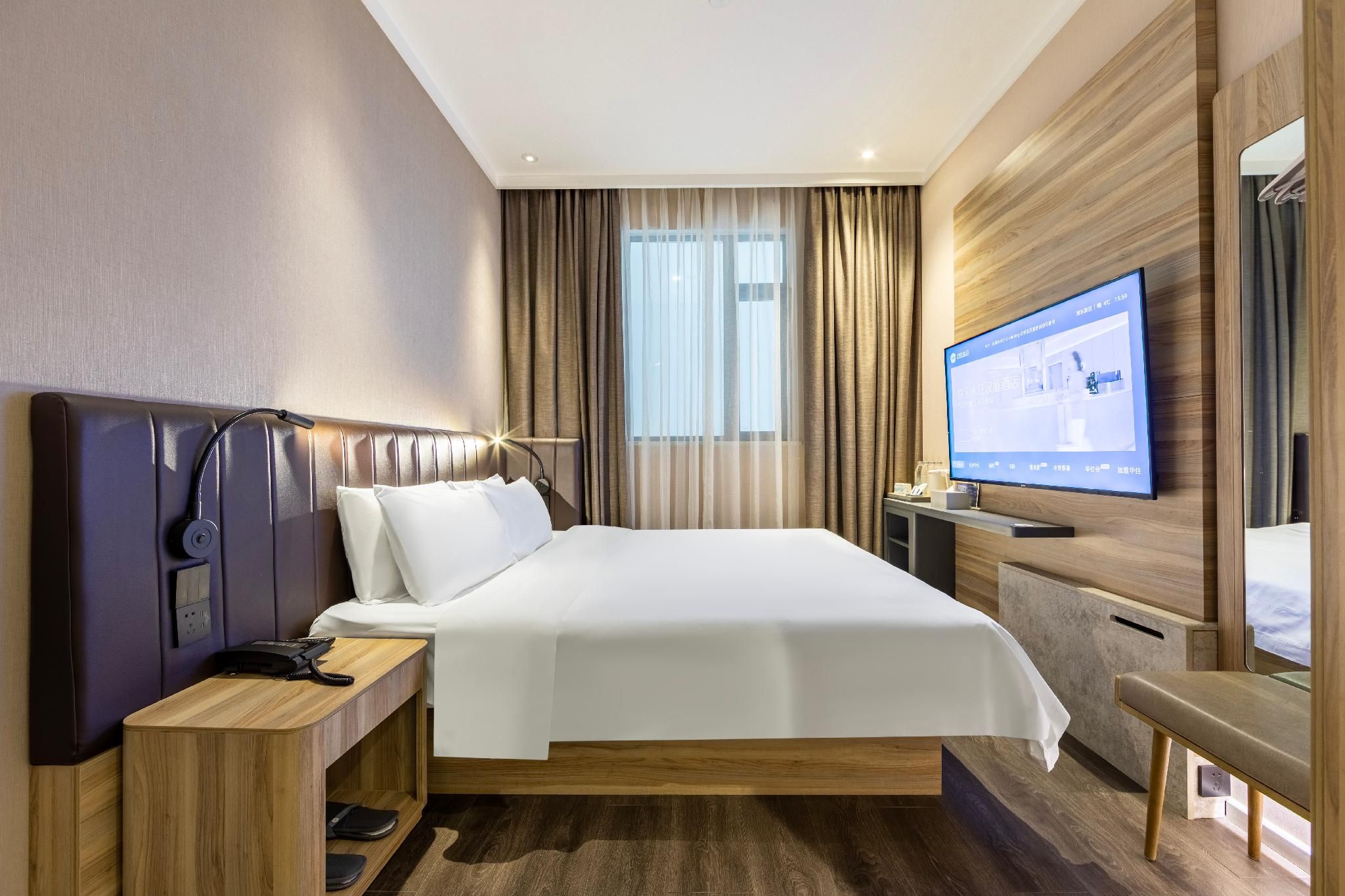 Queen Room A