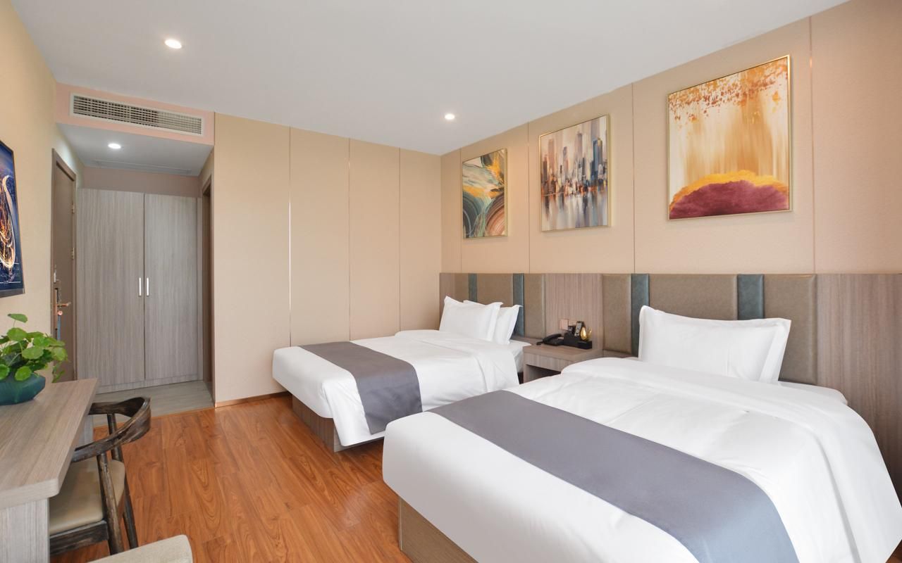 Weizun Boutique Hotel - Shanghai Hongqiao Airport National Convention and Exhibition Center  Standard Double - To Go Breakfast for 2 2