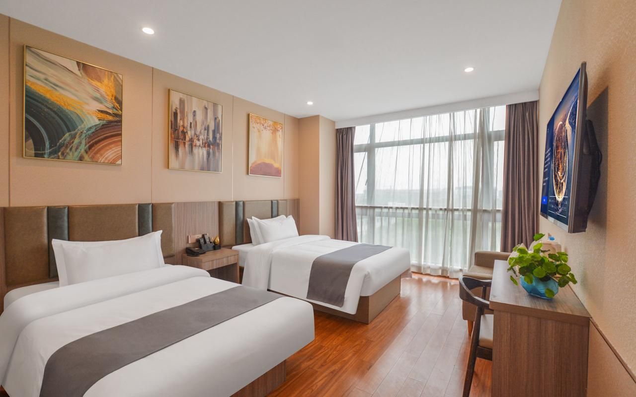 Weizun Boutique Hotel - Shanghai Hongqiao Airport National Convention and Exhibition Center  Standard Double - To Go Breakfast for 2