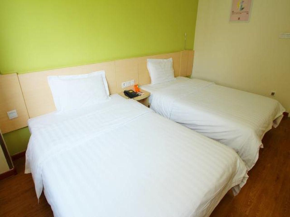 Corporate Twin, Guest room, 2 Twin/Single Bed(s), City view