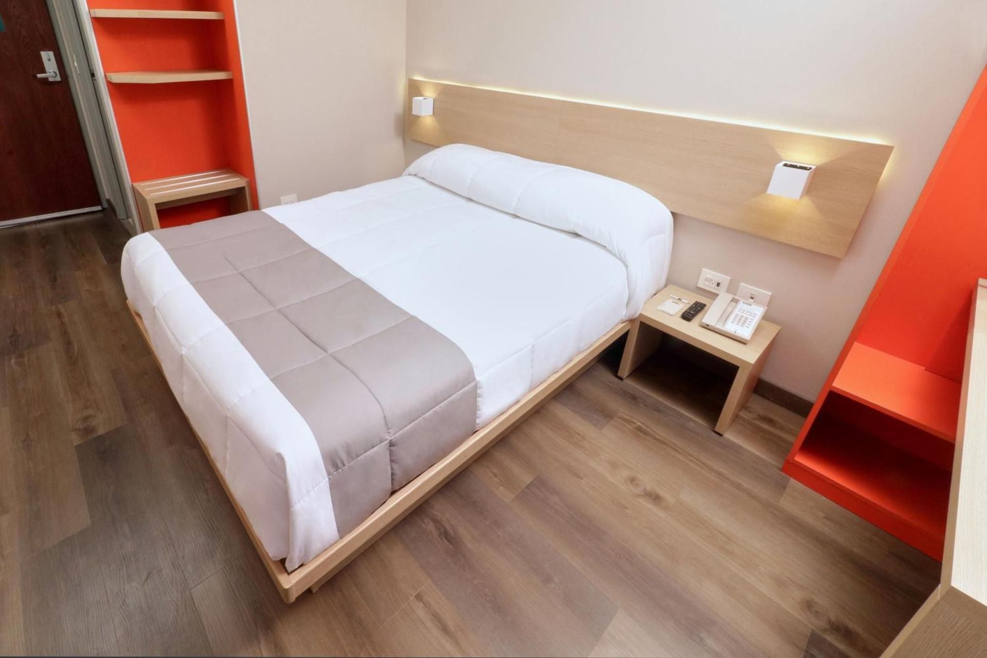 Room with Three Twin Beds