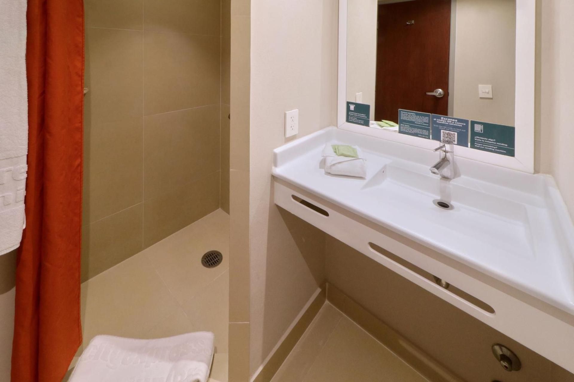 Room with Three Twin Beds