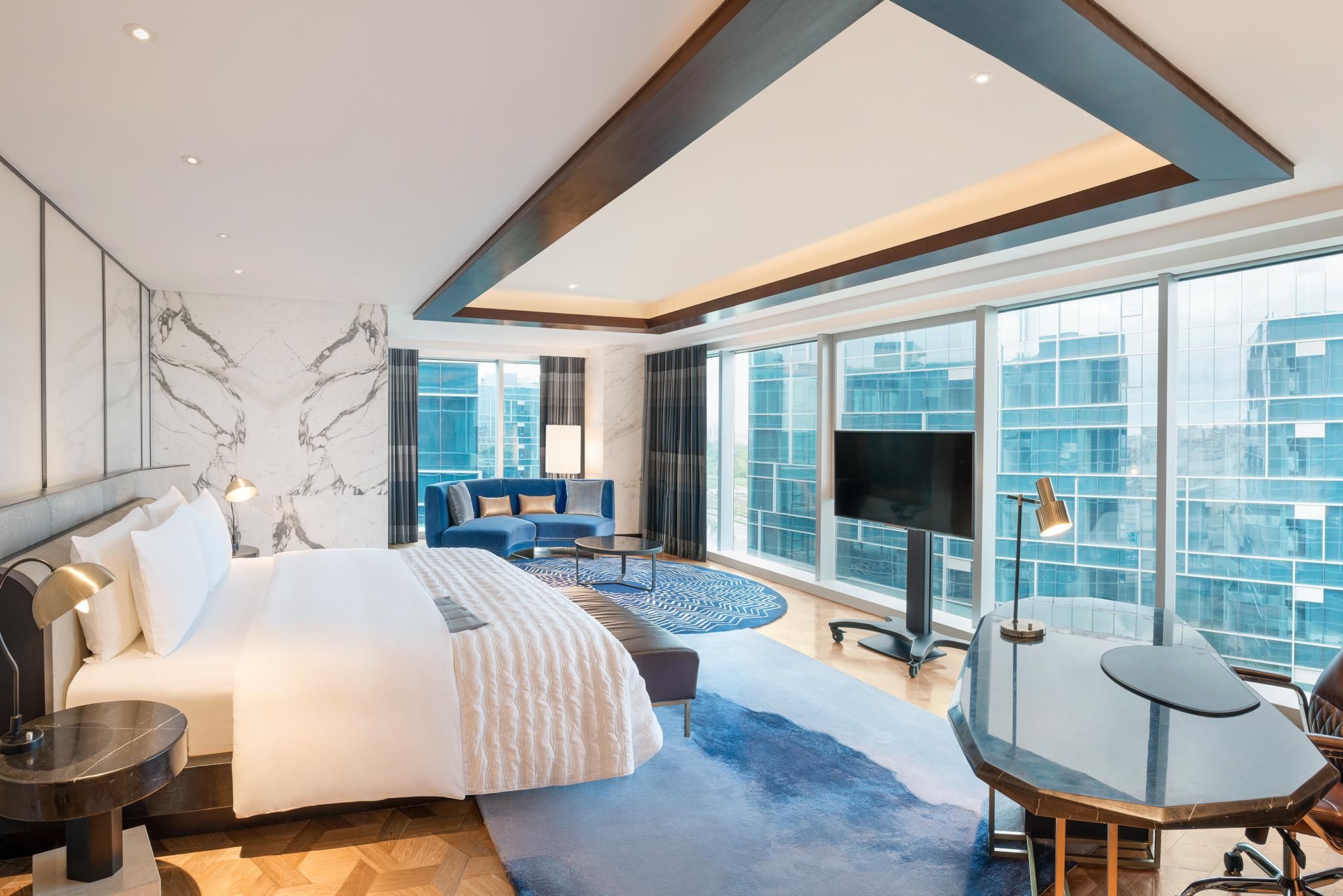 Club lounge access, Presidential Suite, 1 King, City view