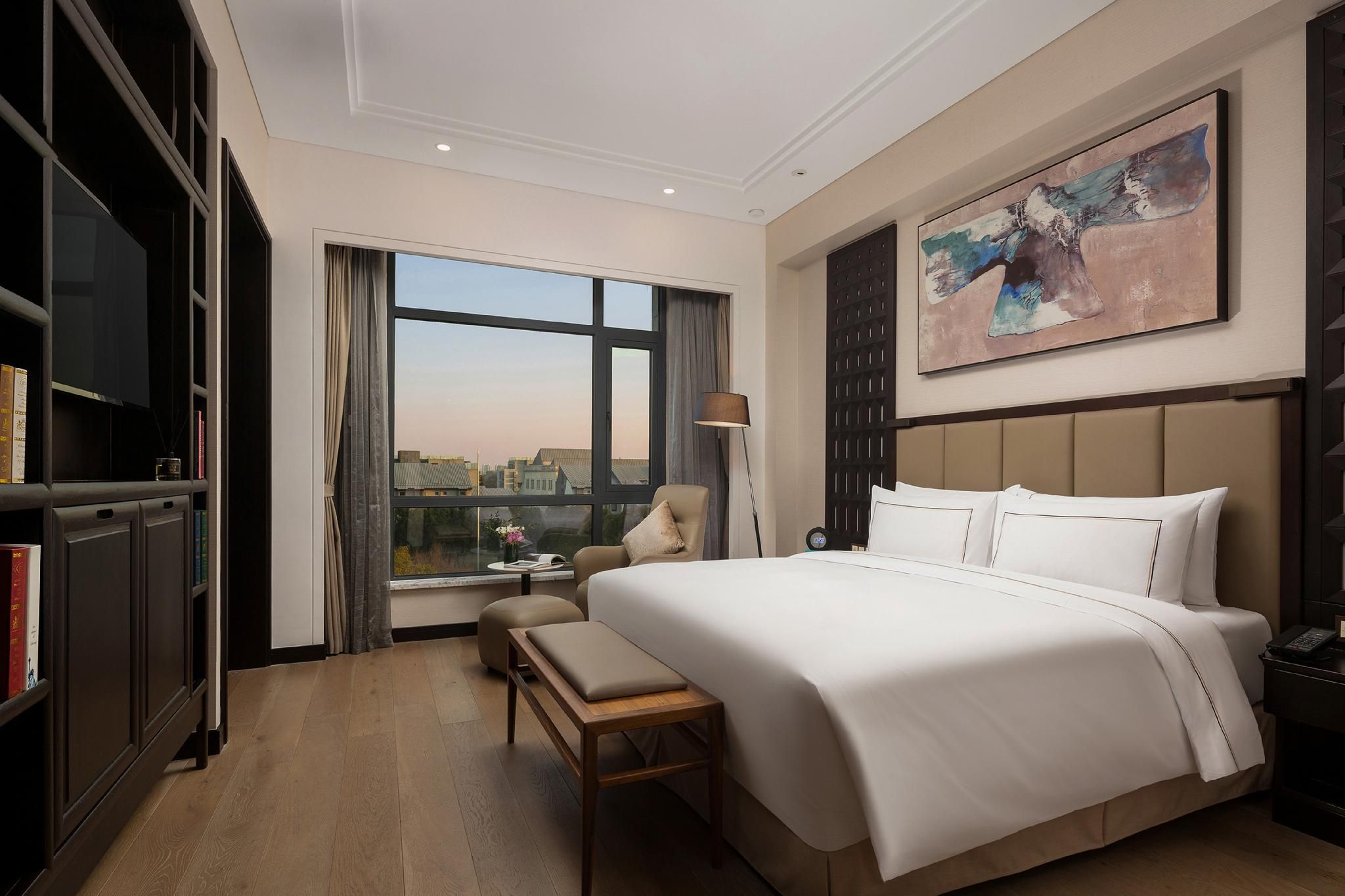 King Premium Suite Garden View