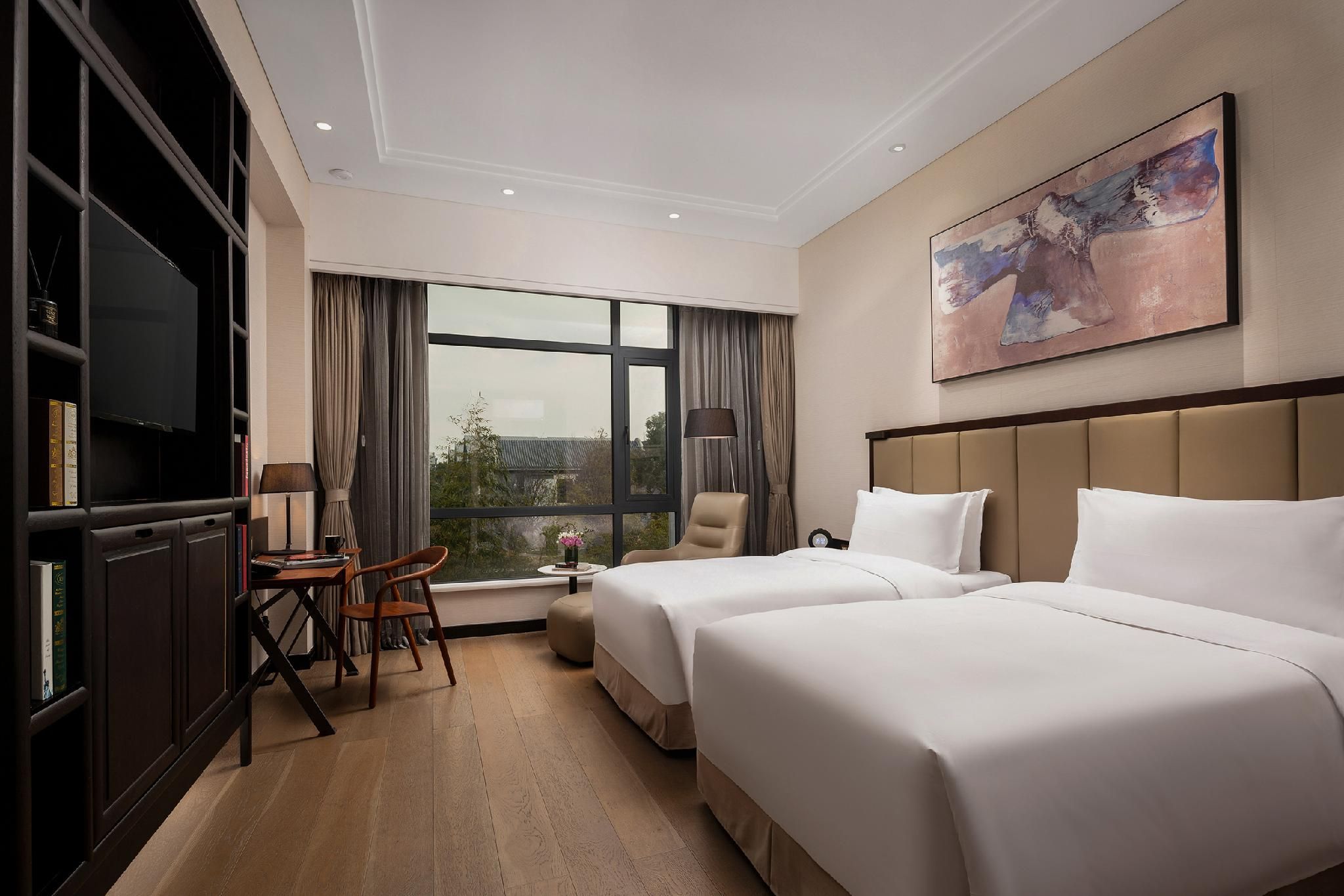 TWIN DELUXE ROOM GARDEN VIEW