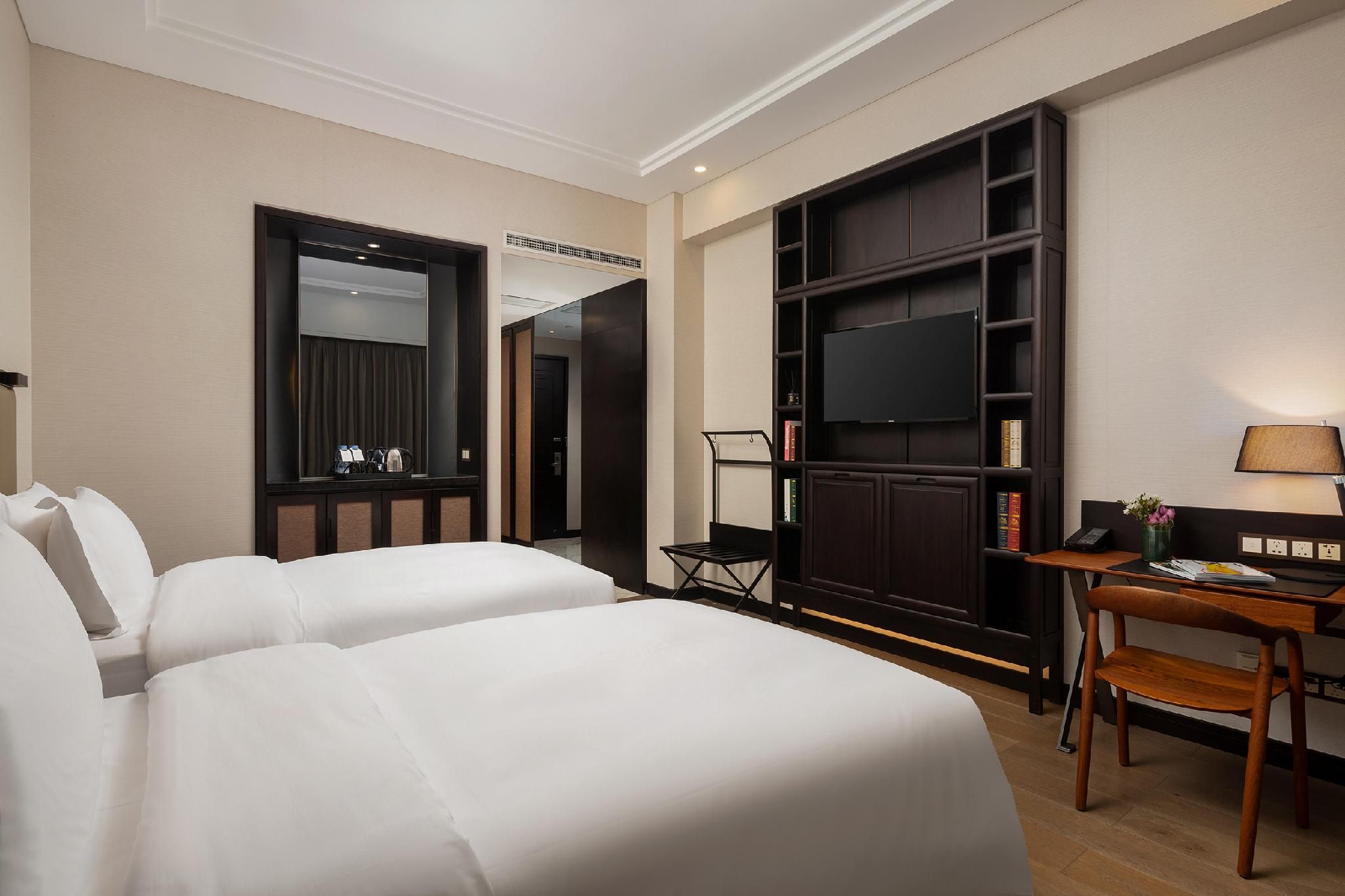 TWIN DELUXE ROOM GARDEN VIEW