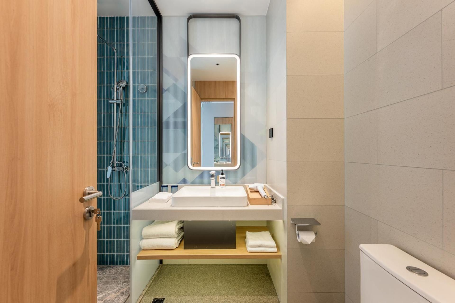 2 Double Standard Extra Floor Space