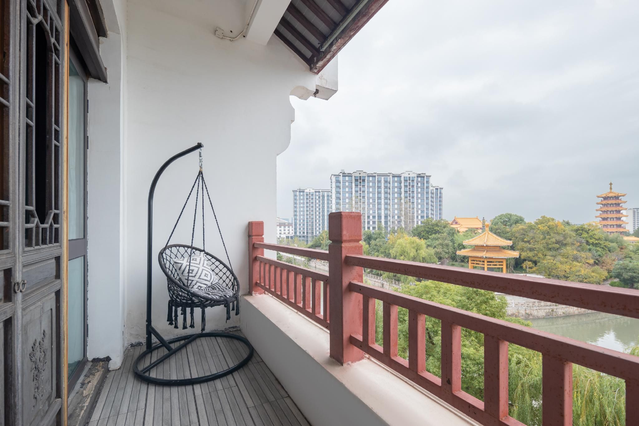1 Bedroom River View
