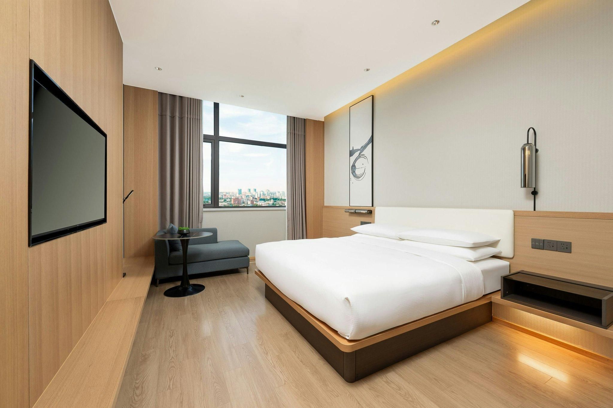 Selective King, Guest room, 1 King, City view