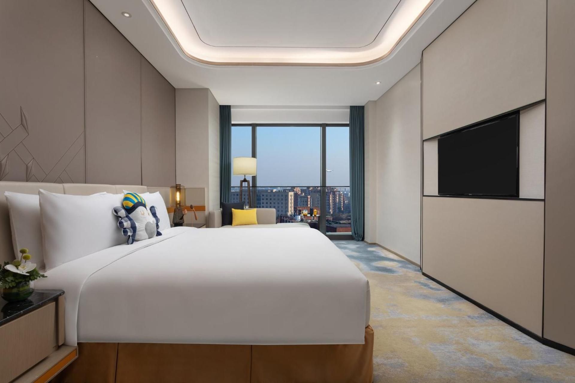 One Bedroom Suite City View