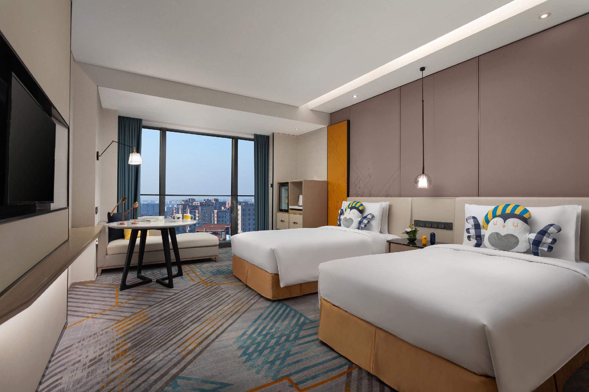 2 Double Standard Lounge Access