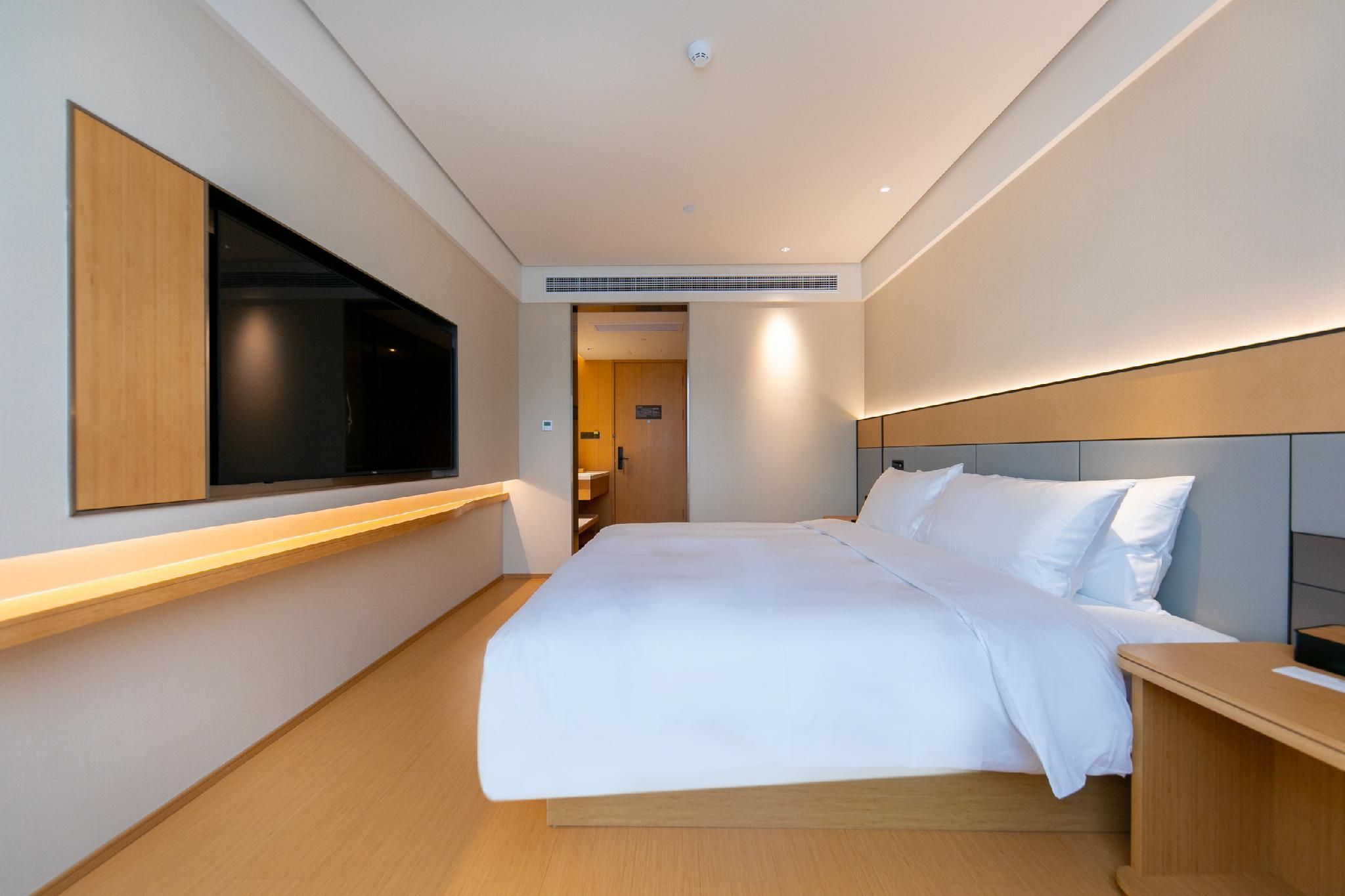 Huazhu - Superior BedRoom