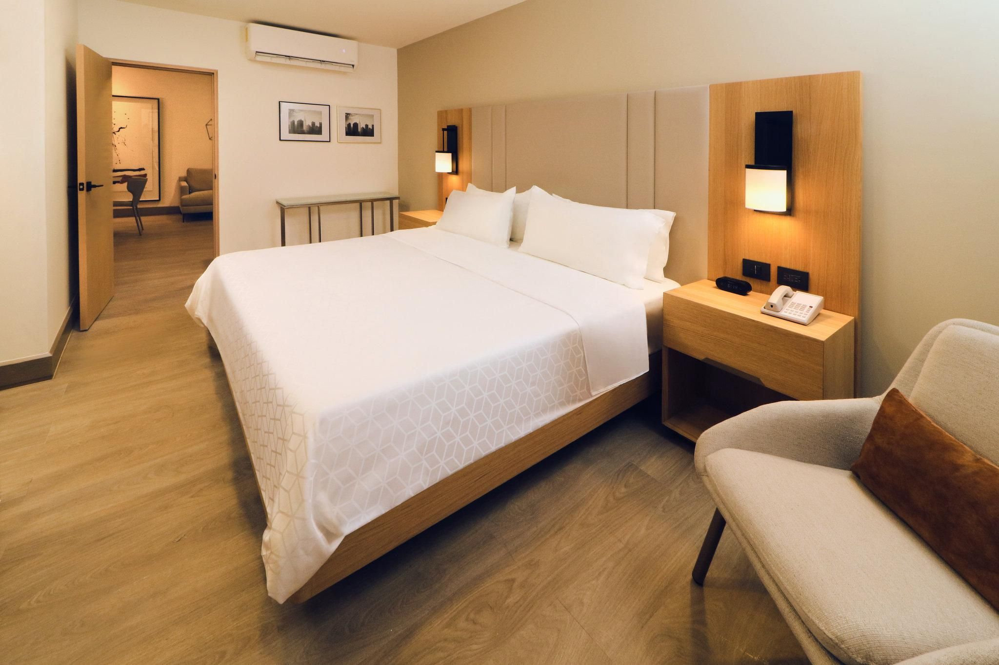 1 Bedroom Master Suite