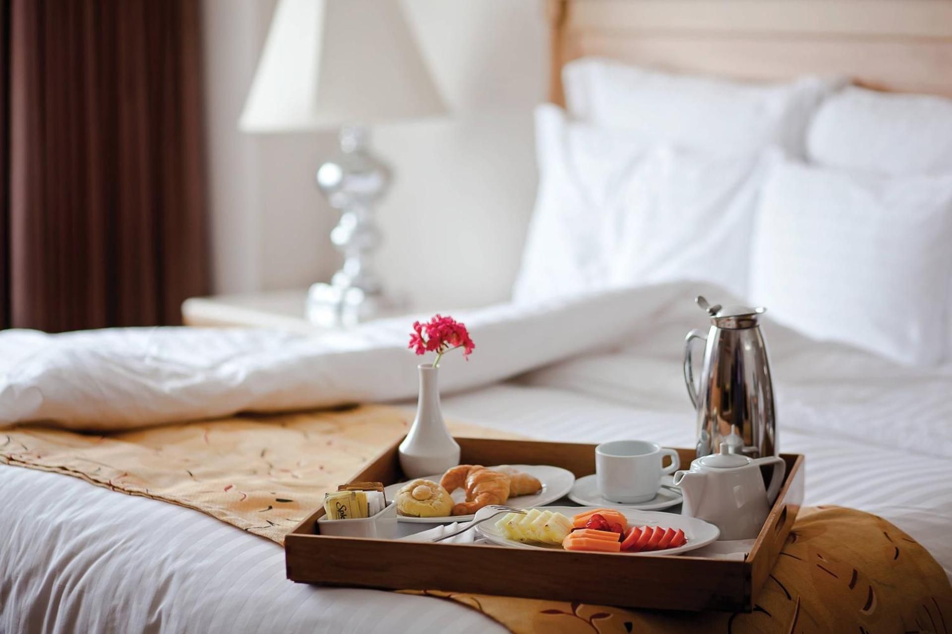 Executive Double Room with Two Double Beds - Club Lounge Access