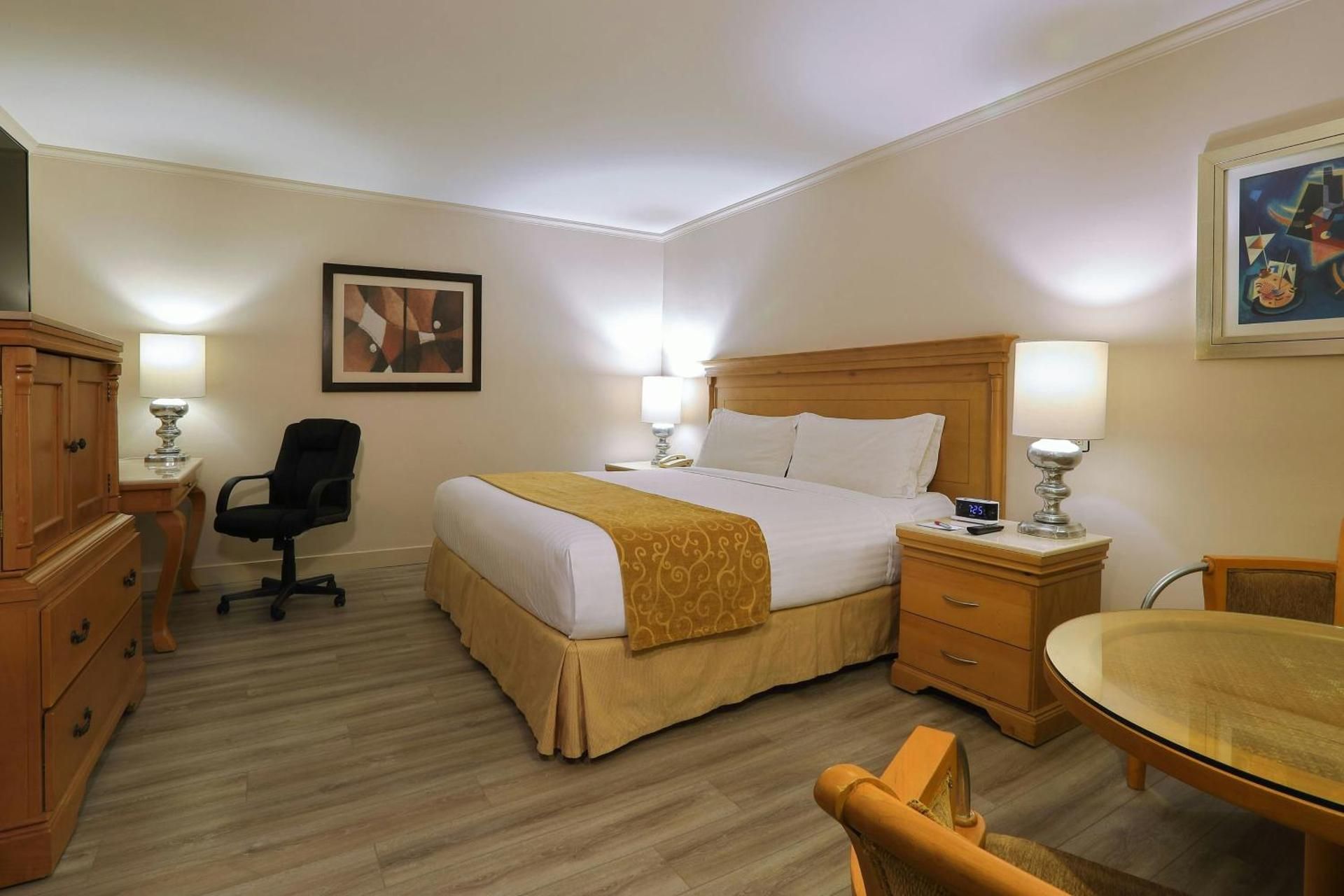 Tijuana Marriott Hotel Guest room, King 2