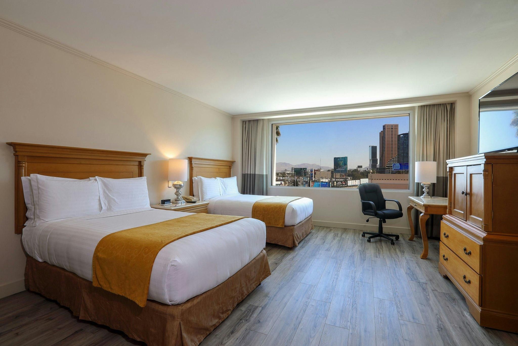 Tijuana Marriott Hotel Executive, M Club lounge access, Guest room, 2 Double, City view