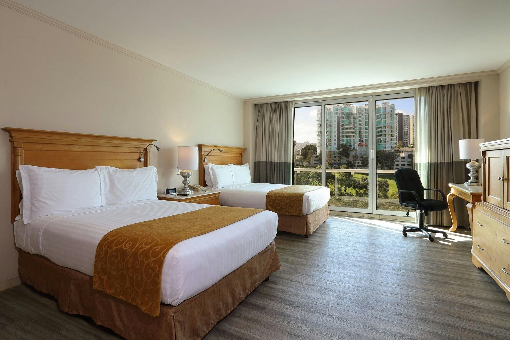 Deluxe Guest room, 2 Double, Golf view, Balcony