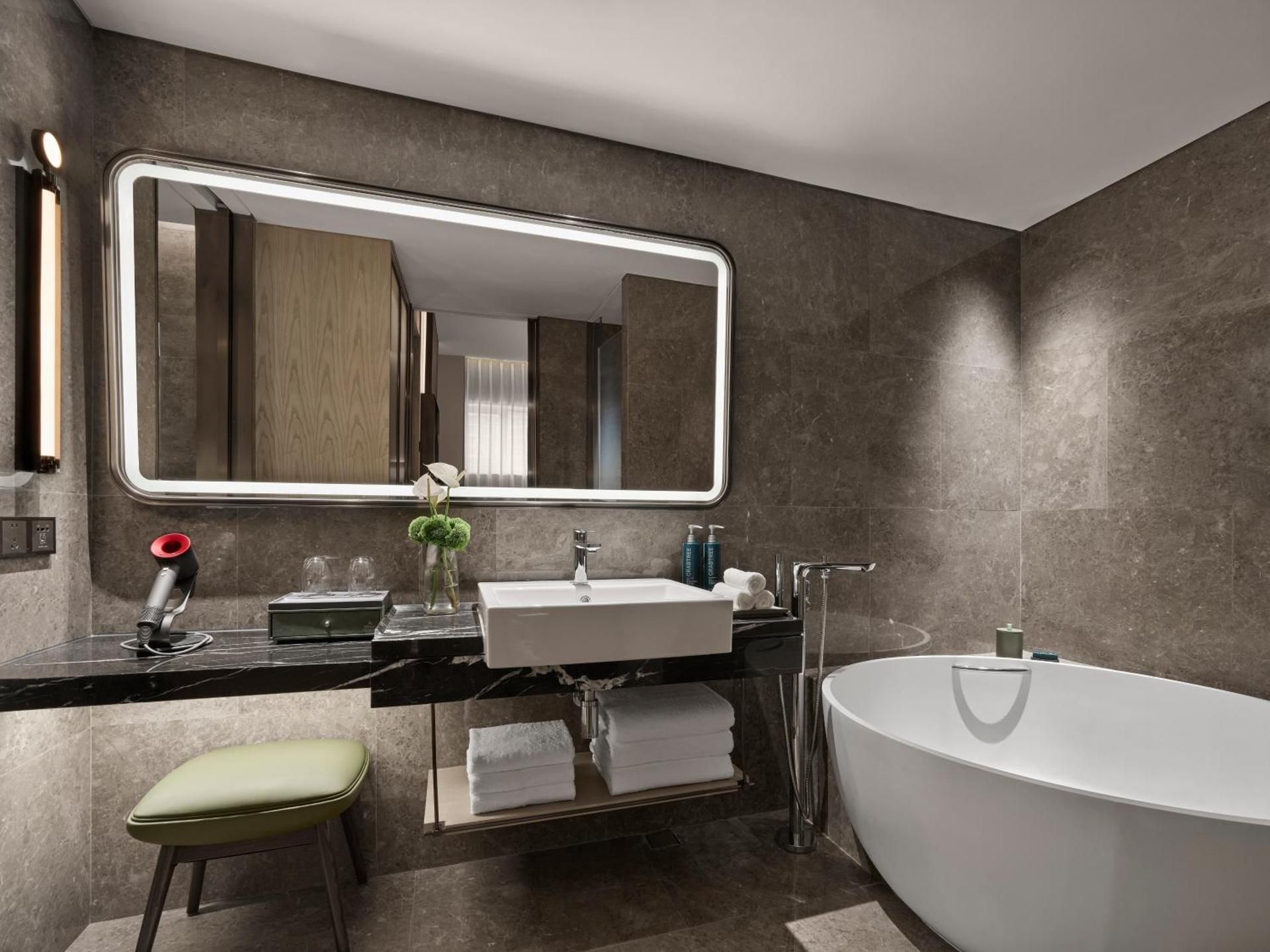 One-Bedroom Executive King Suite - Tower