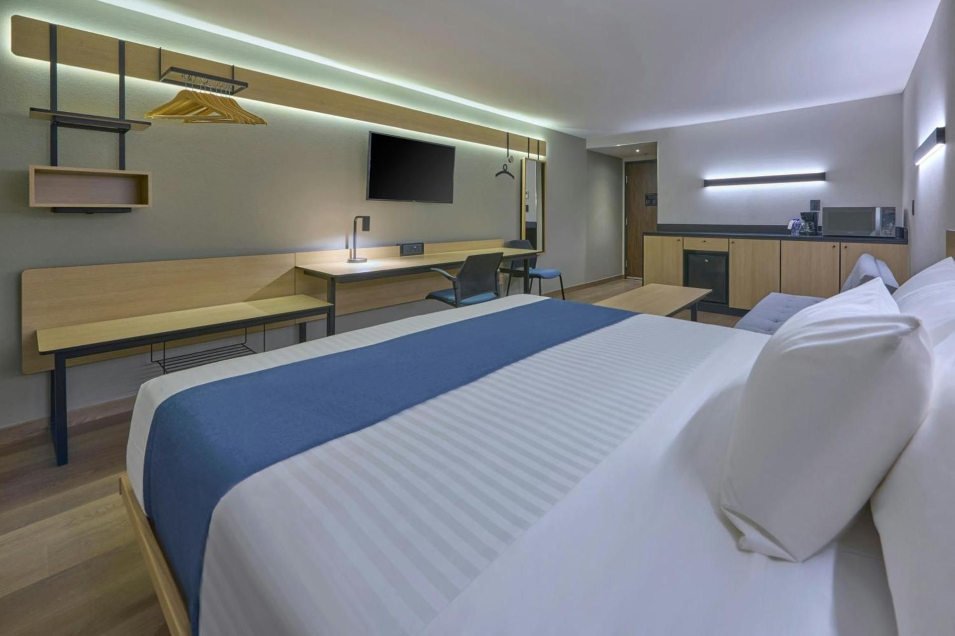 King Suite with Sofa Bed and City View