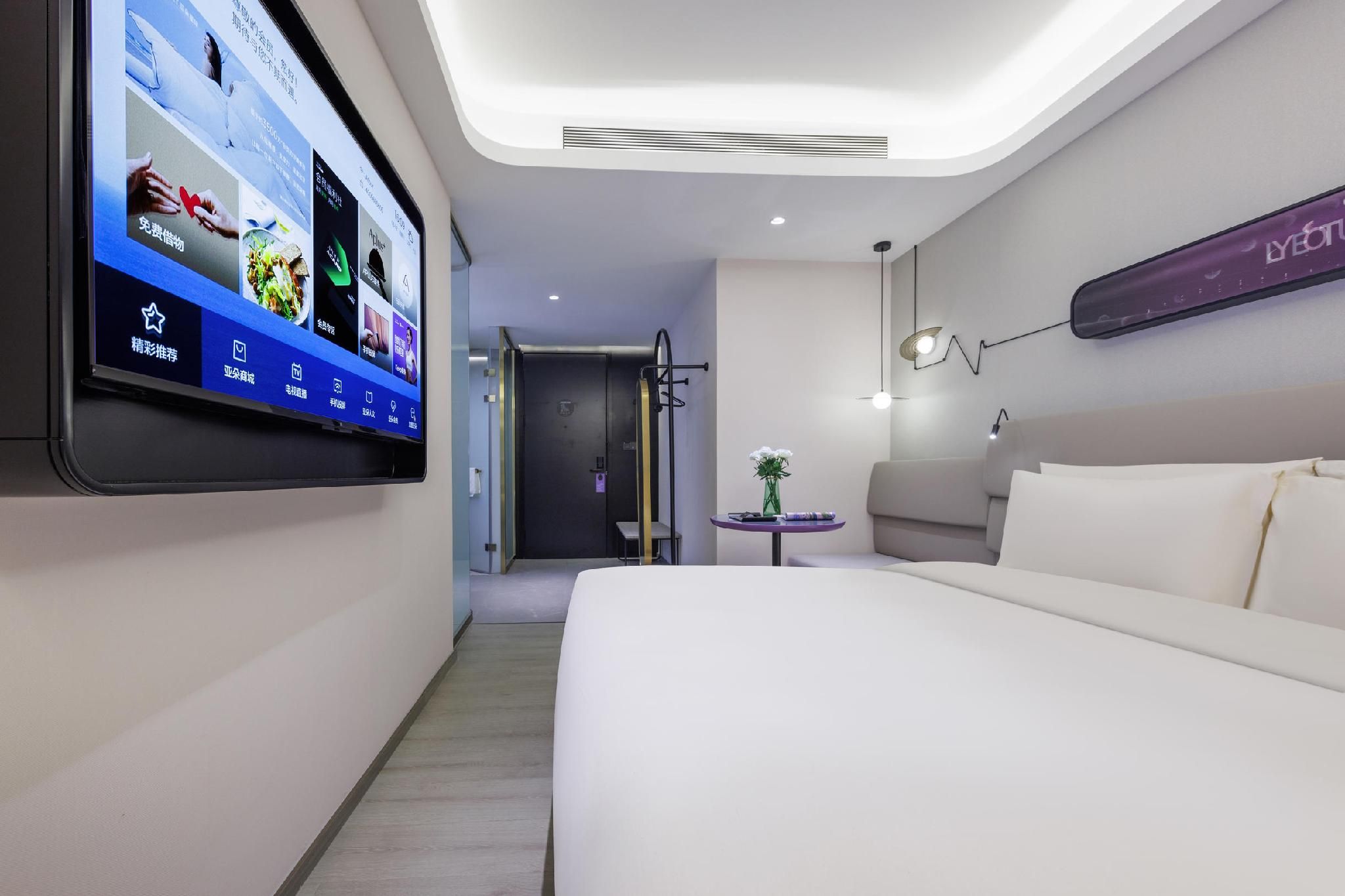 Comfort Queen Room