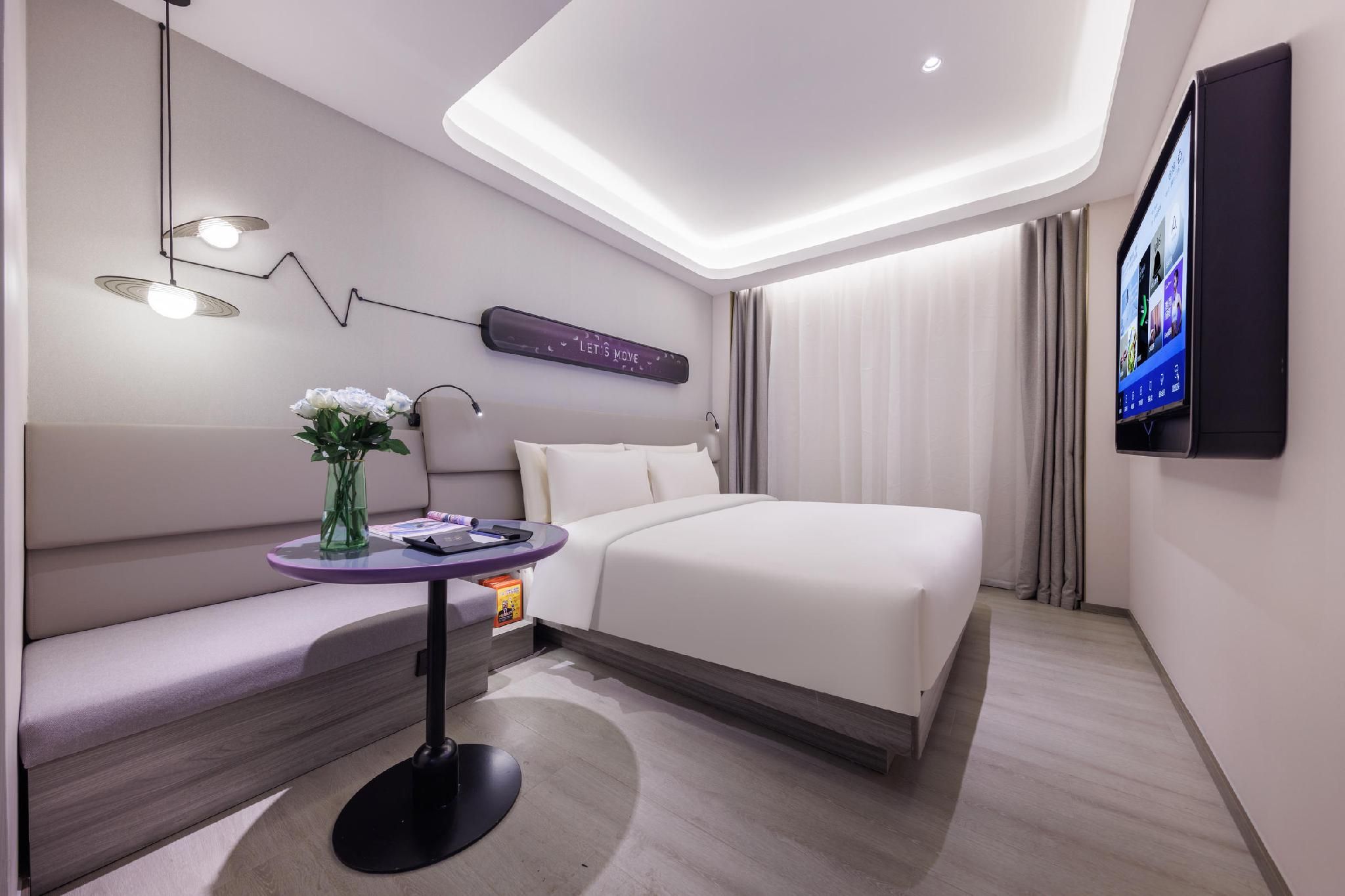 Comfort Queen Room