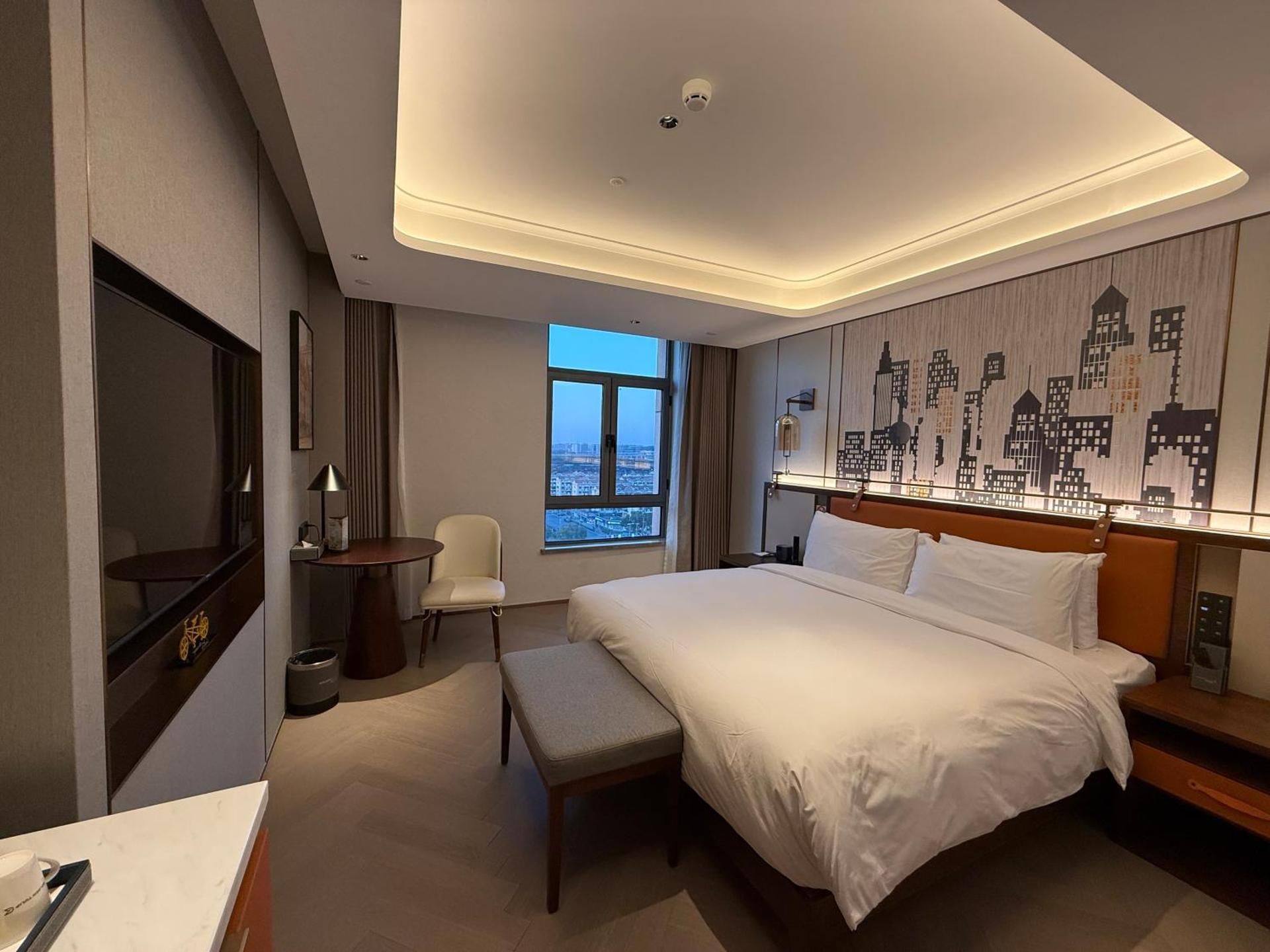 Standard Queen Room