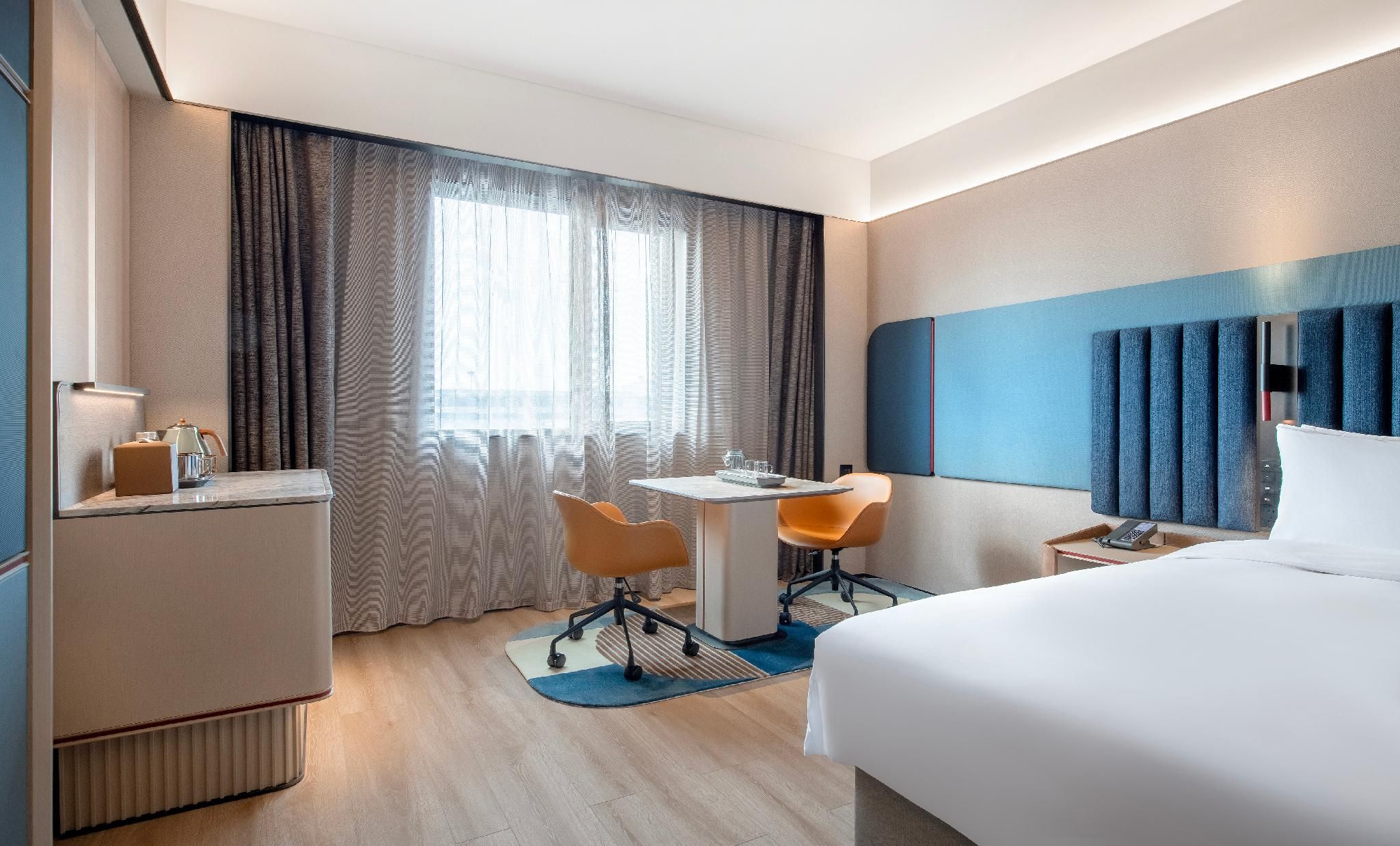 Intercity Deluxe Queen Room