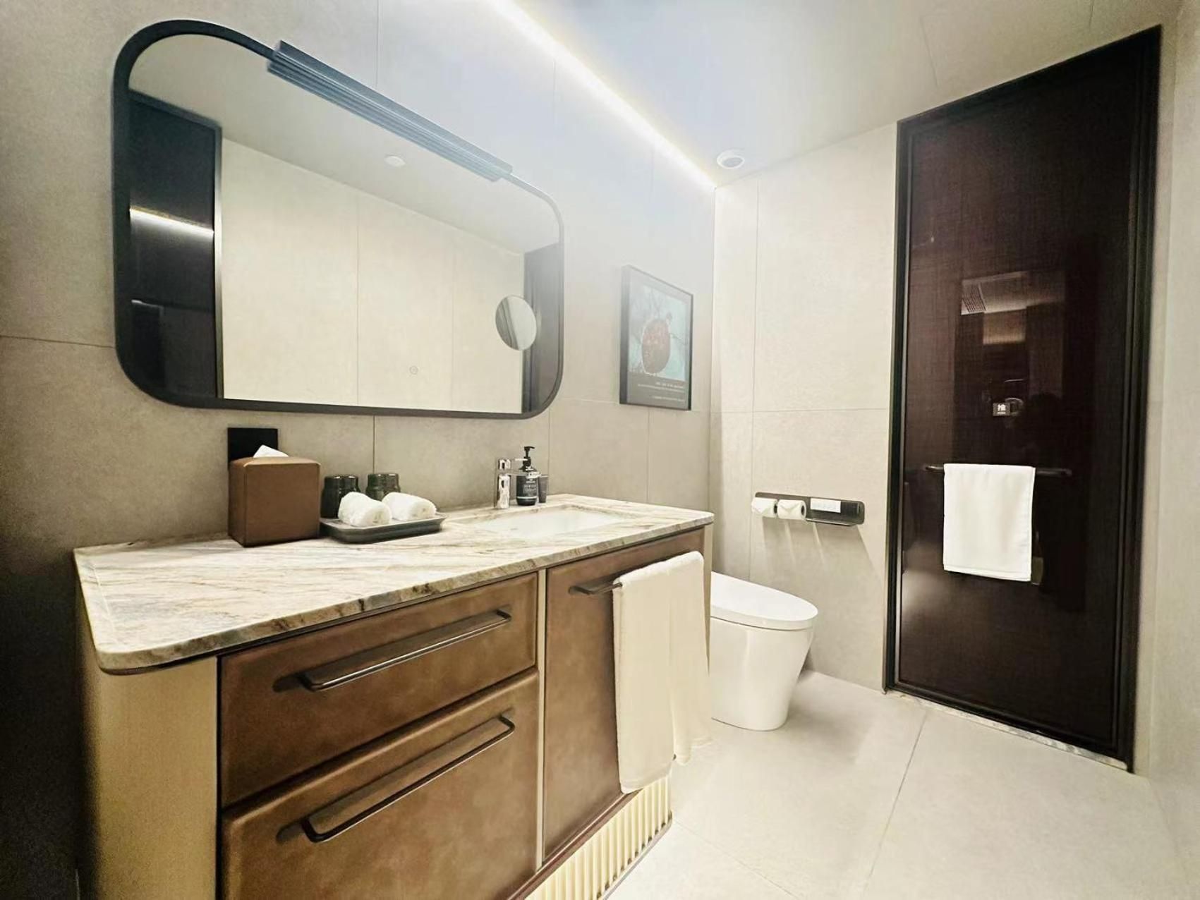 Intercity Hotel Shanghai Hongqiao Airport Superior Double Room 2