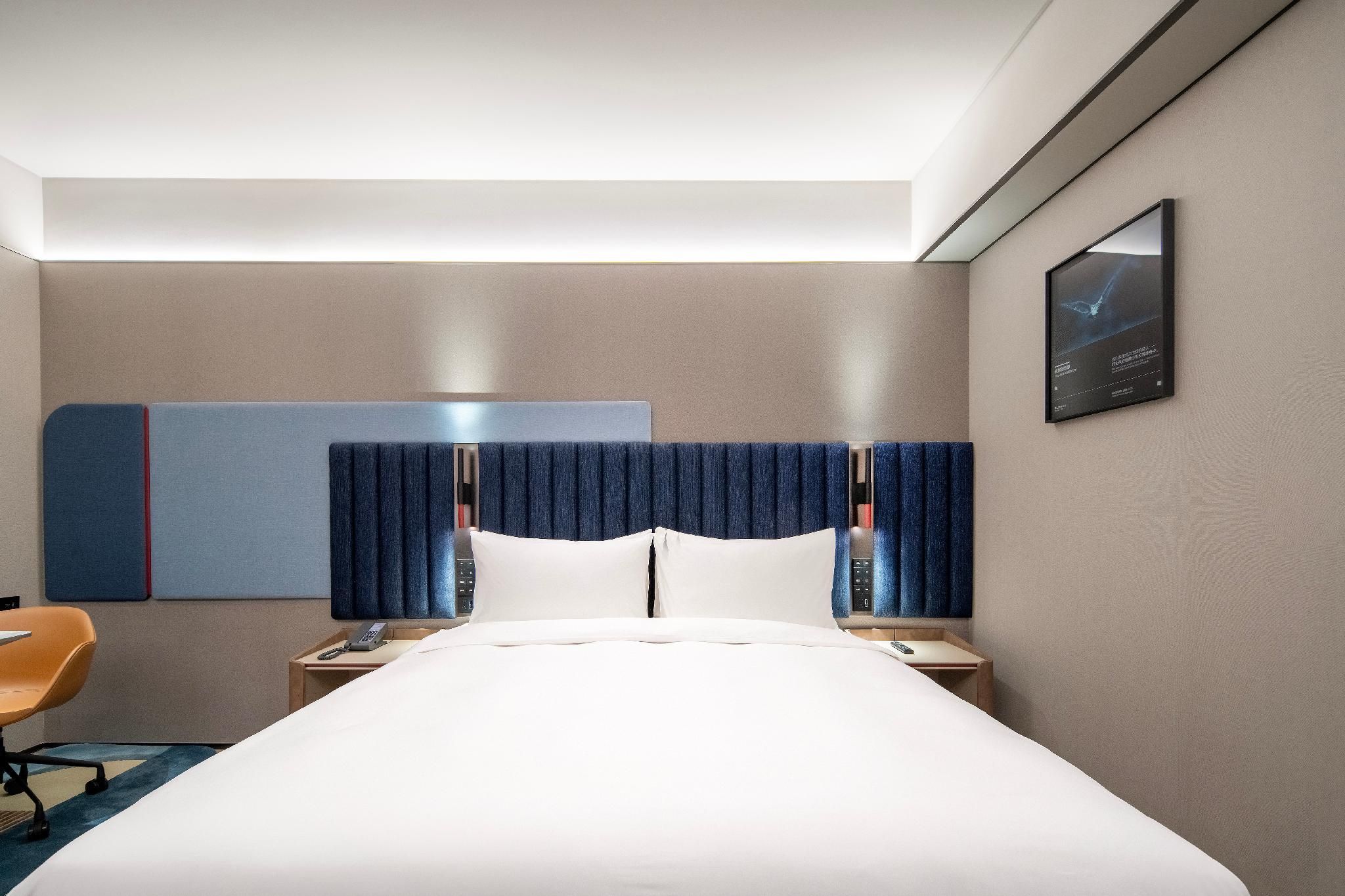 Intercity Queen Room