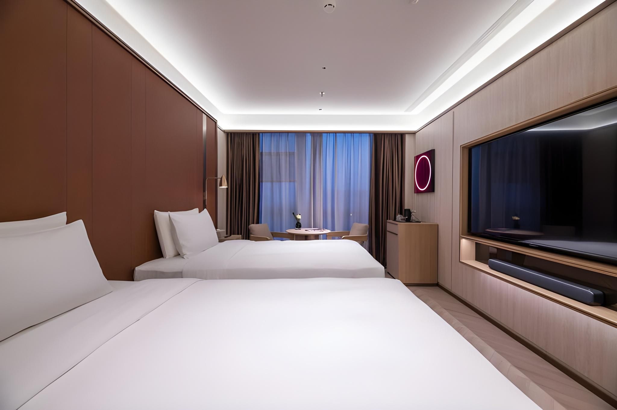 Huazhu - Executive Twin Room
