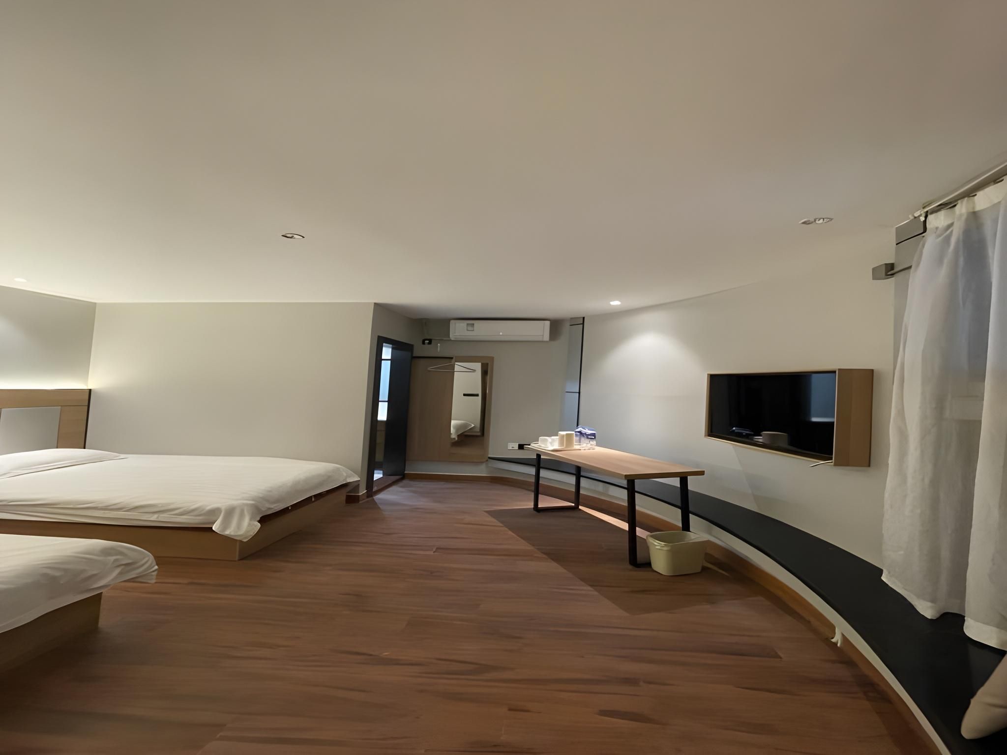 Superior Business Twin Room