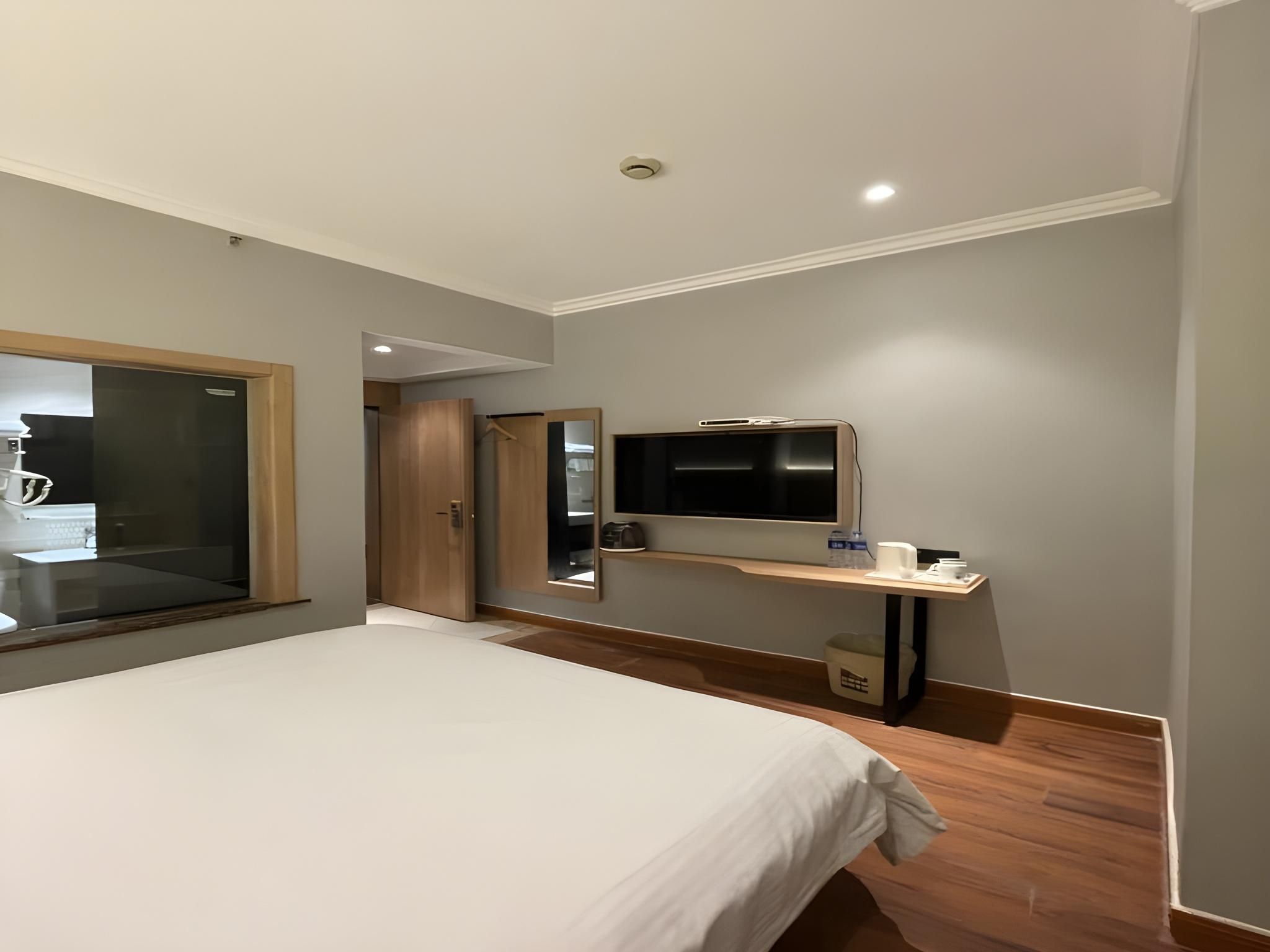 GTI - Qingxin 1 Bed Room, Inner Window