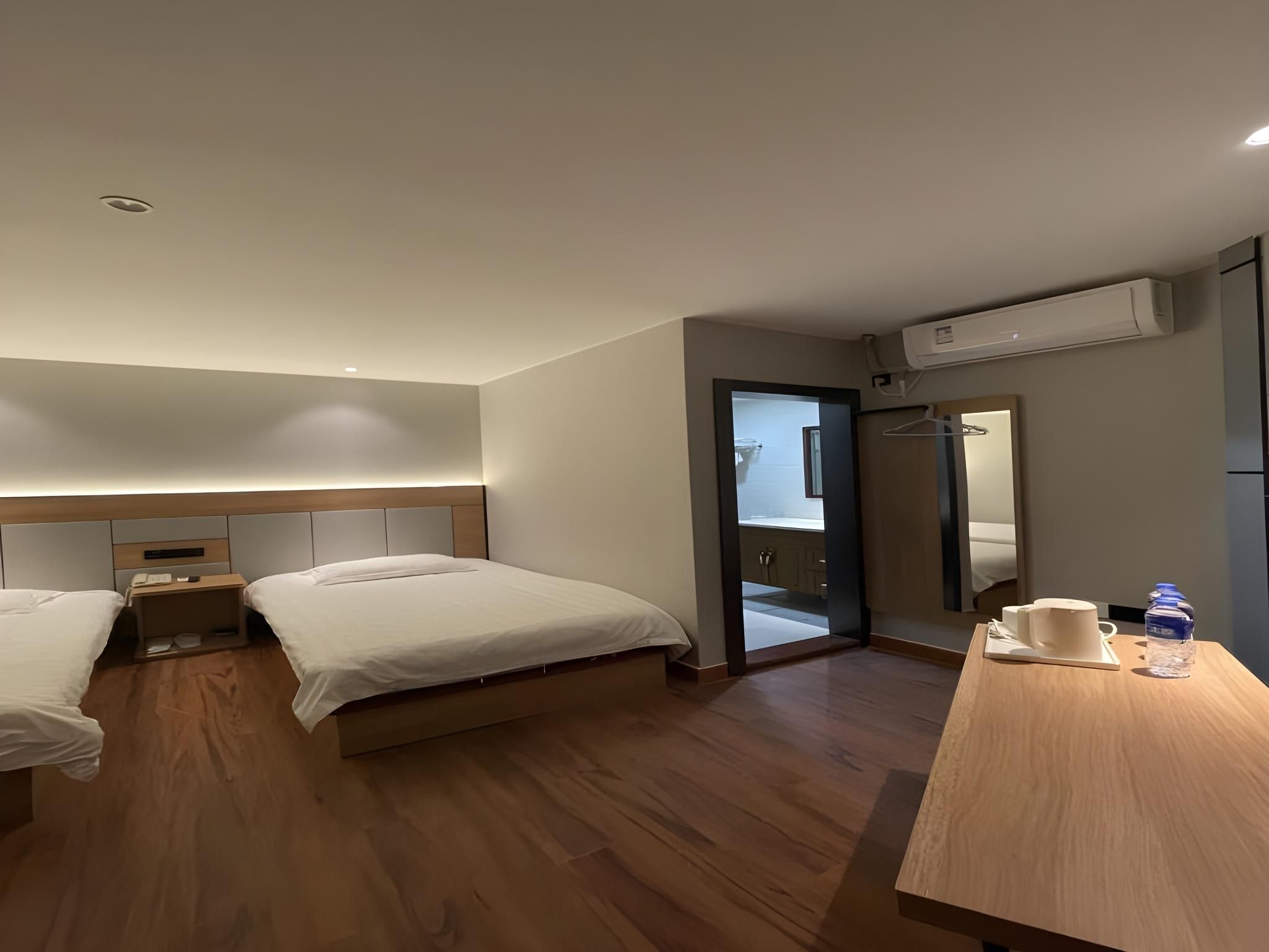 Superior Business Twin Room