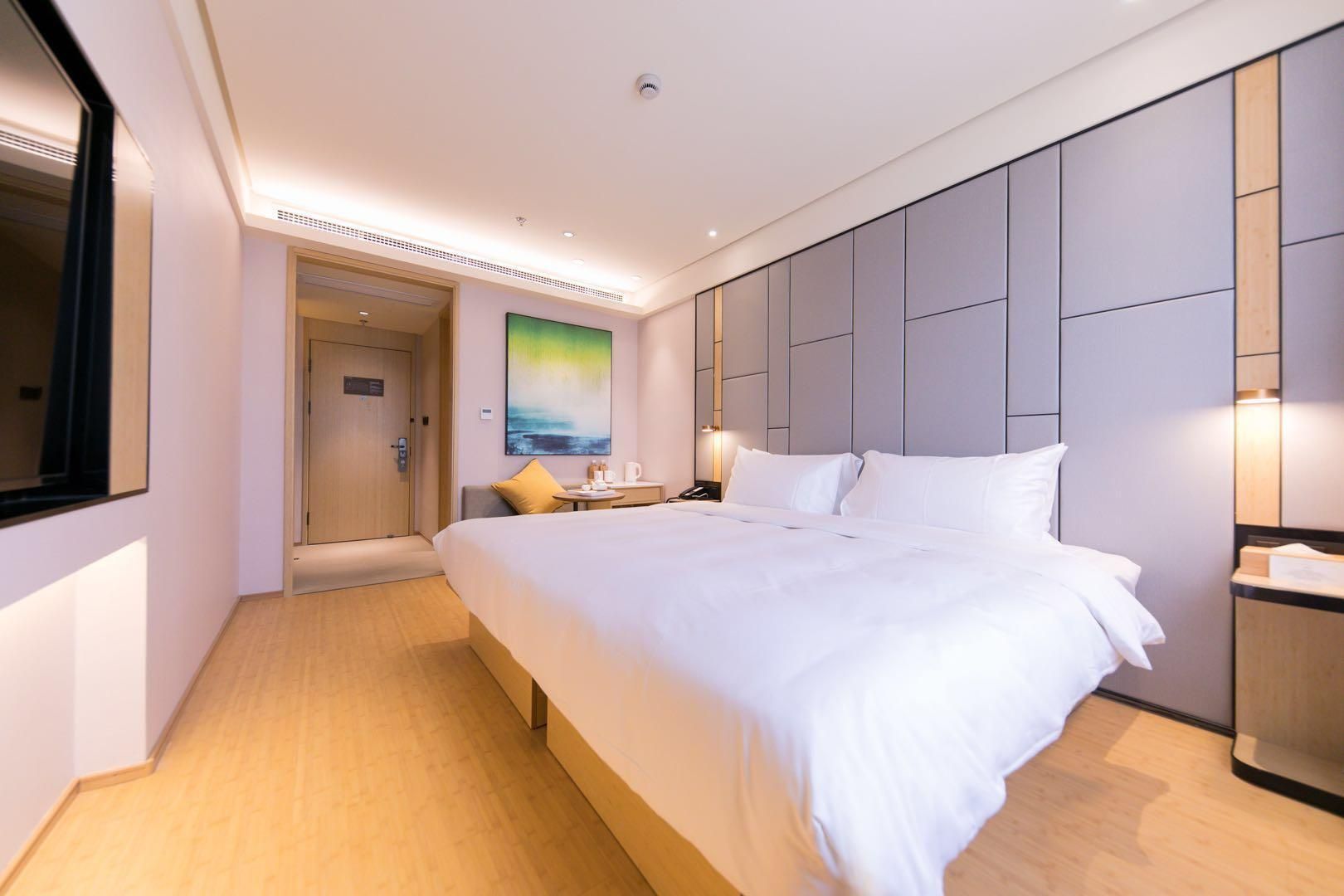 14452908_20043011440090163016