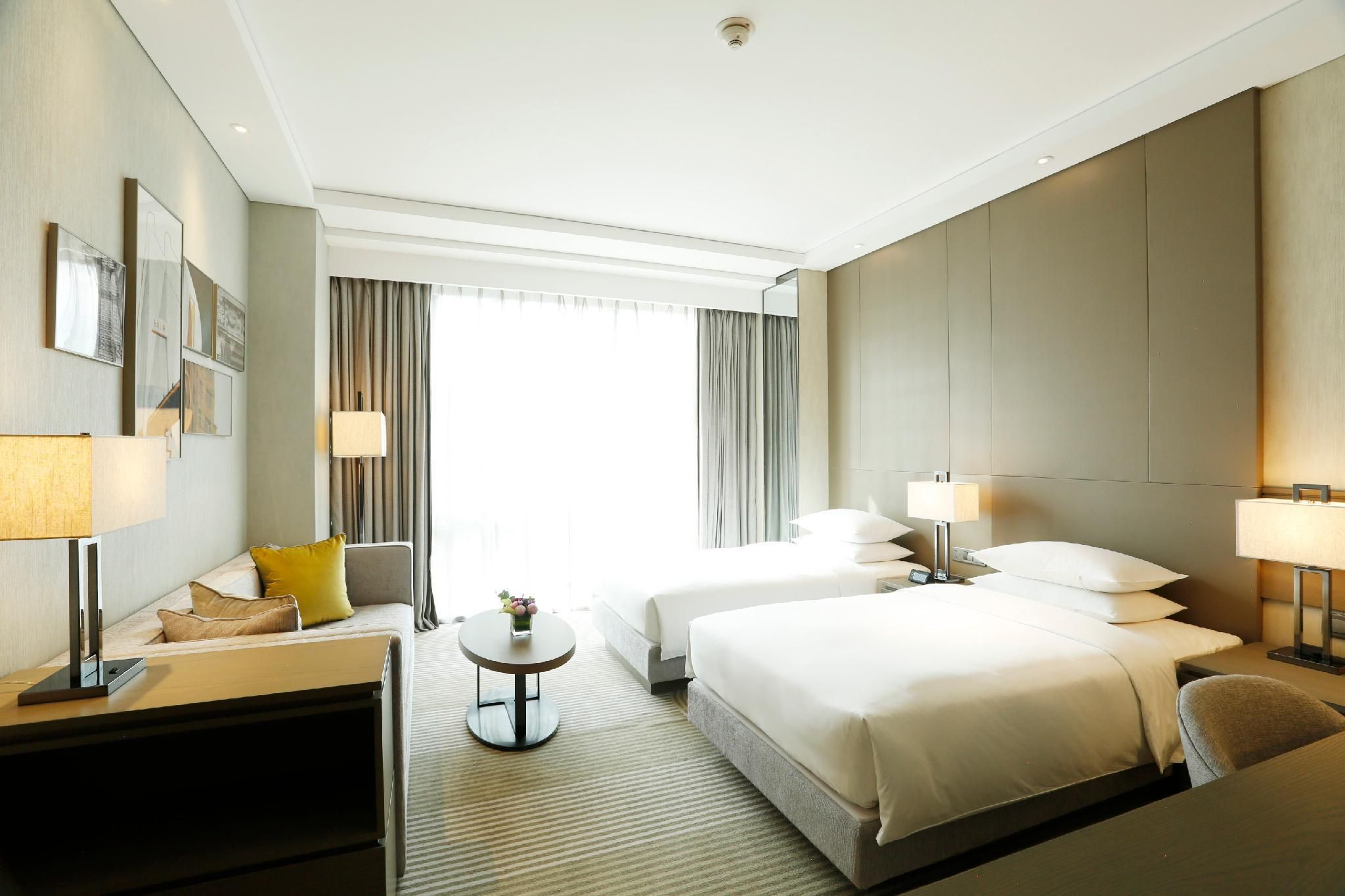 Den Two Twin Beds