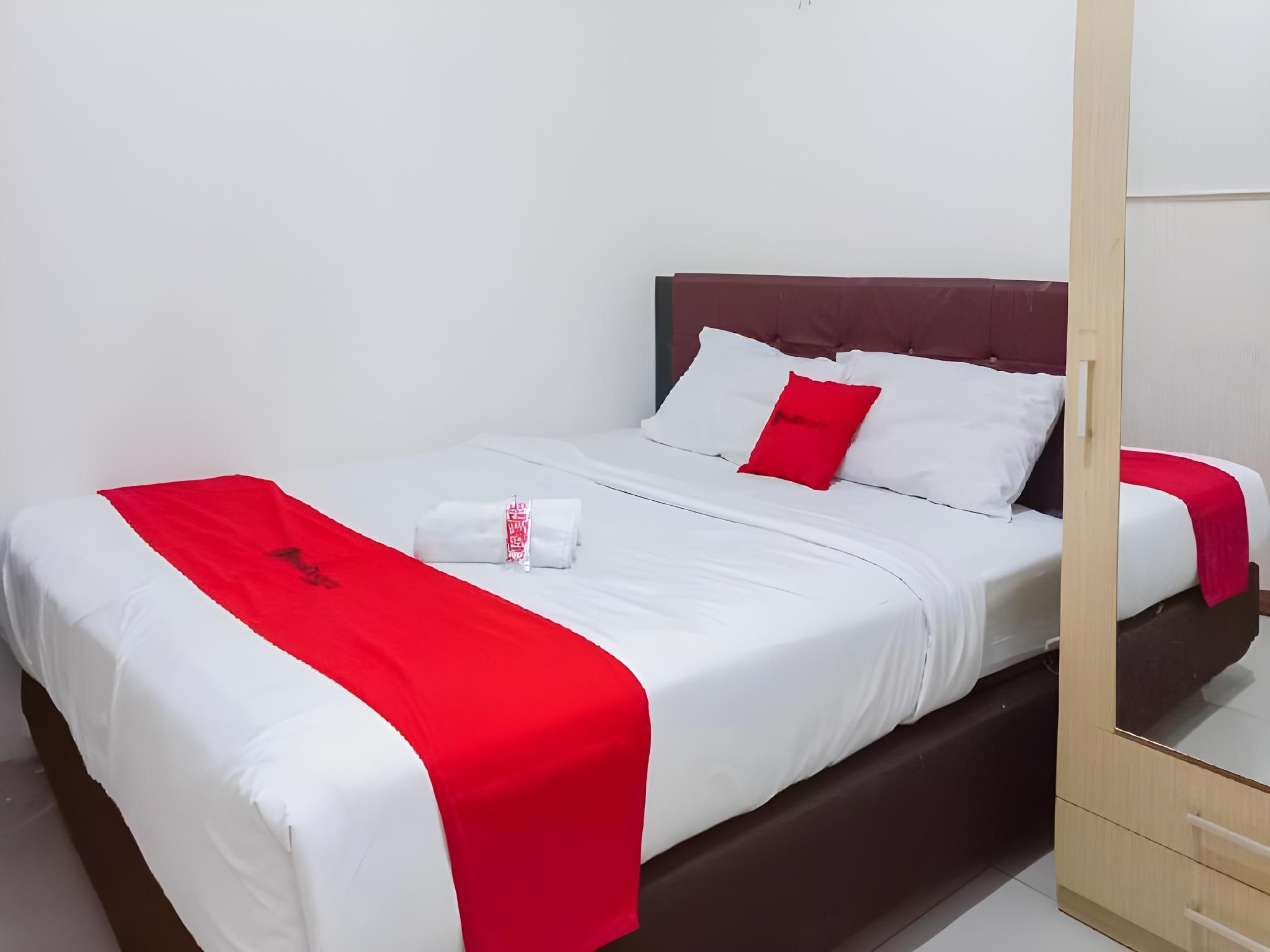 RedDoorz Room
