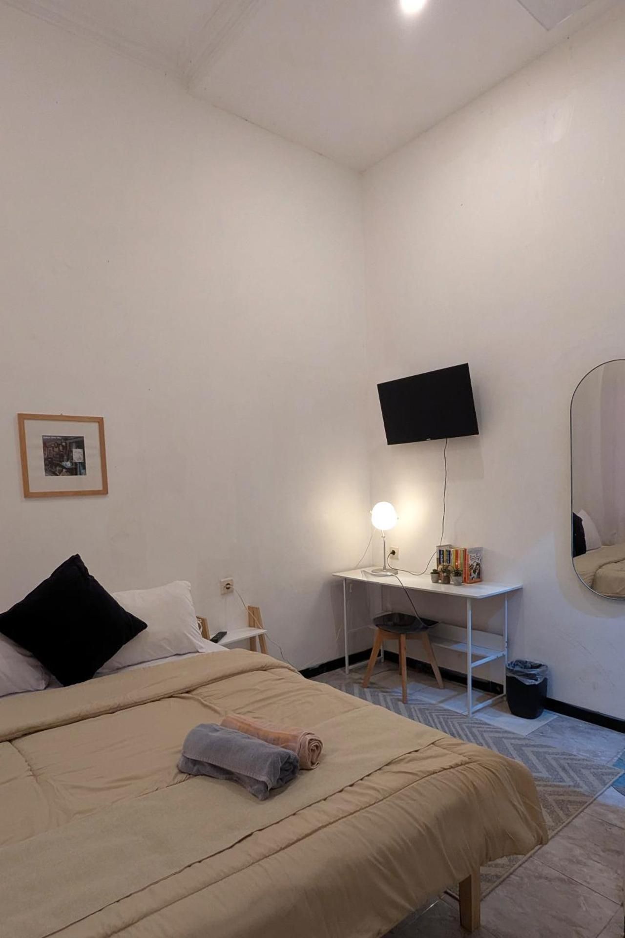 Deluxe Double Room (2 Adults + 1 Child)