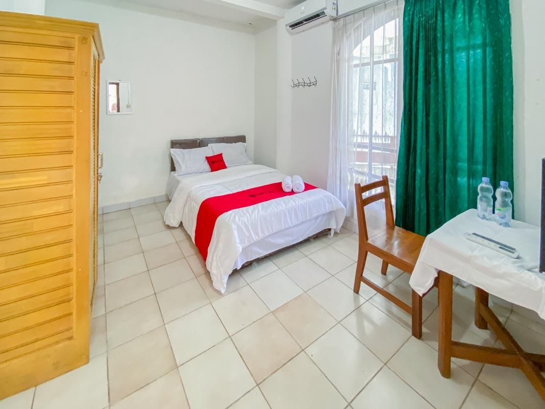 RedDoorz Room