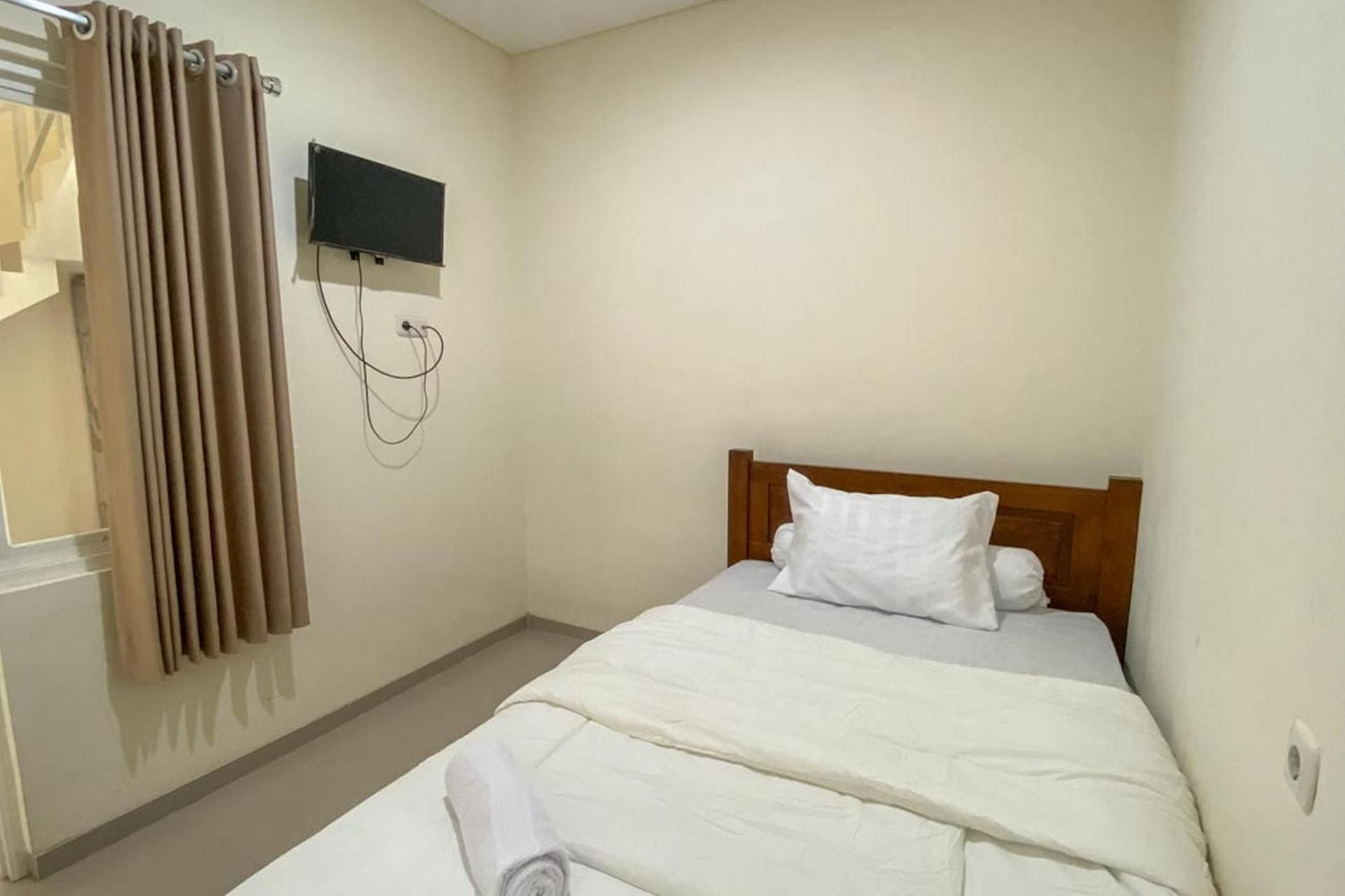 Economy Single Room