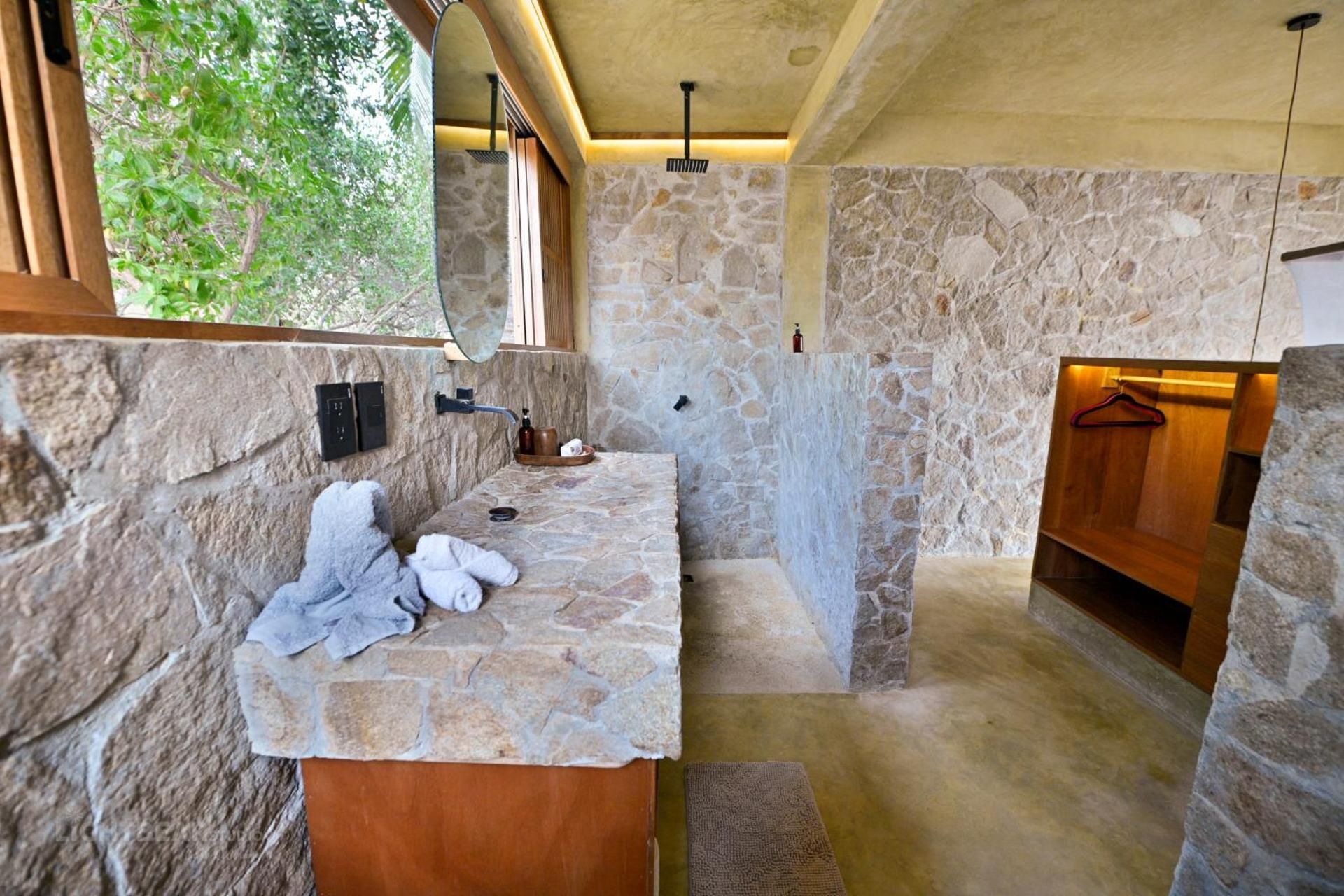 King Suite with Sea View