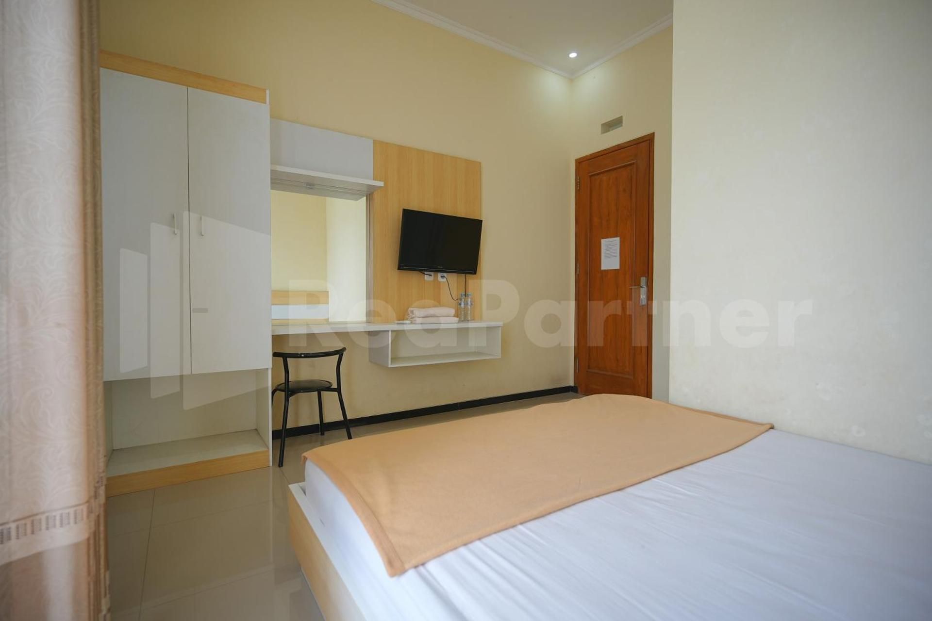 Economy Double Room